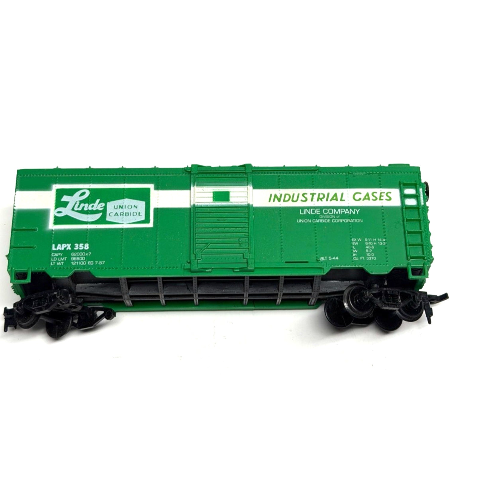 Vintage HO Scale Life-Like 40' Boxcar Linde Union Carbide LAPX 358 Green