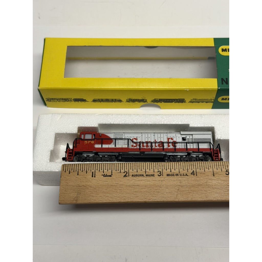 Vintage NOS Minitrix N Scale 51 2006 00 Santa Fe Diesel Locomotive #576