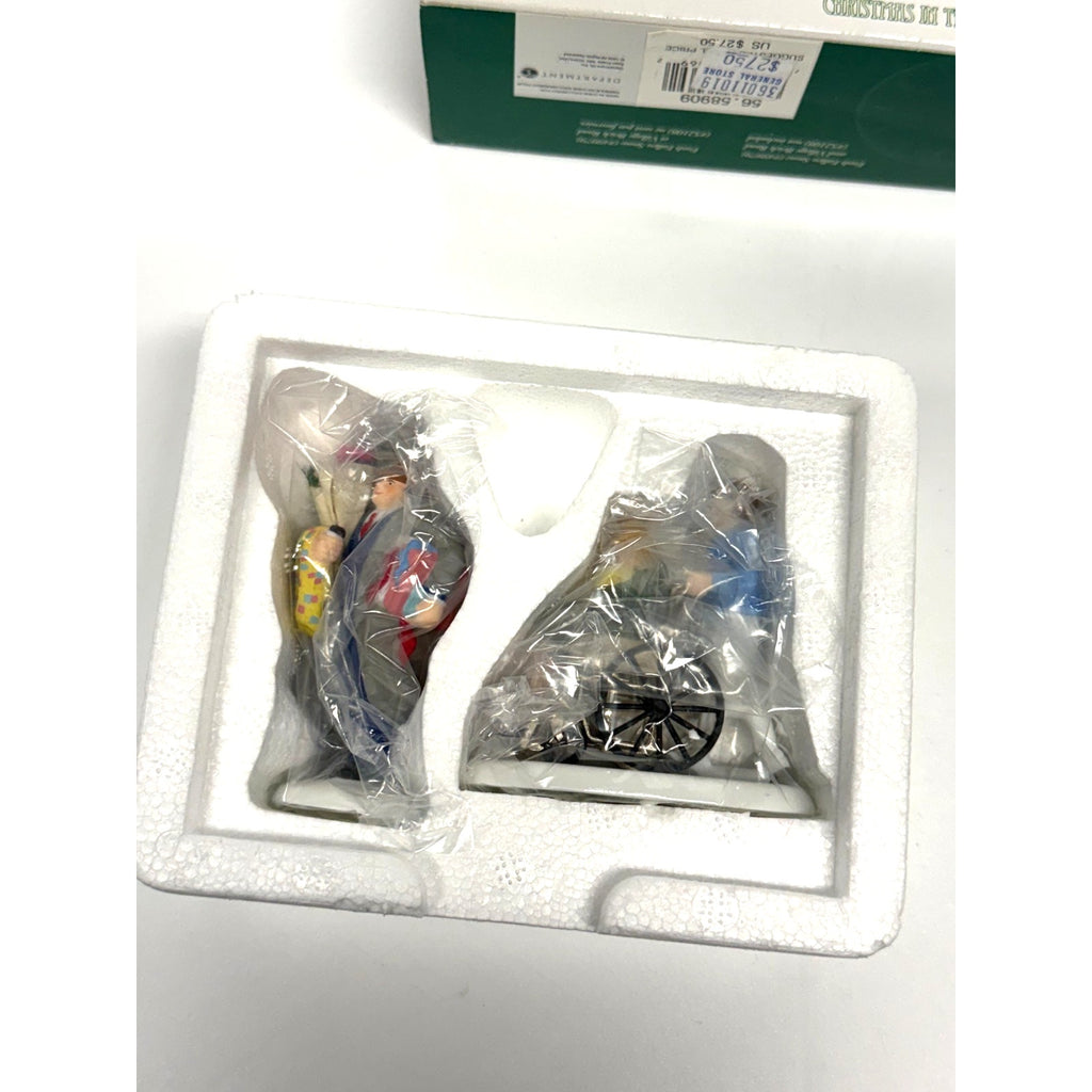 Vintage Sealed Dept 56 Christmas In The City Bringing Home The Baby 58909 NEW