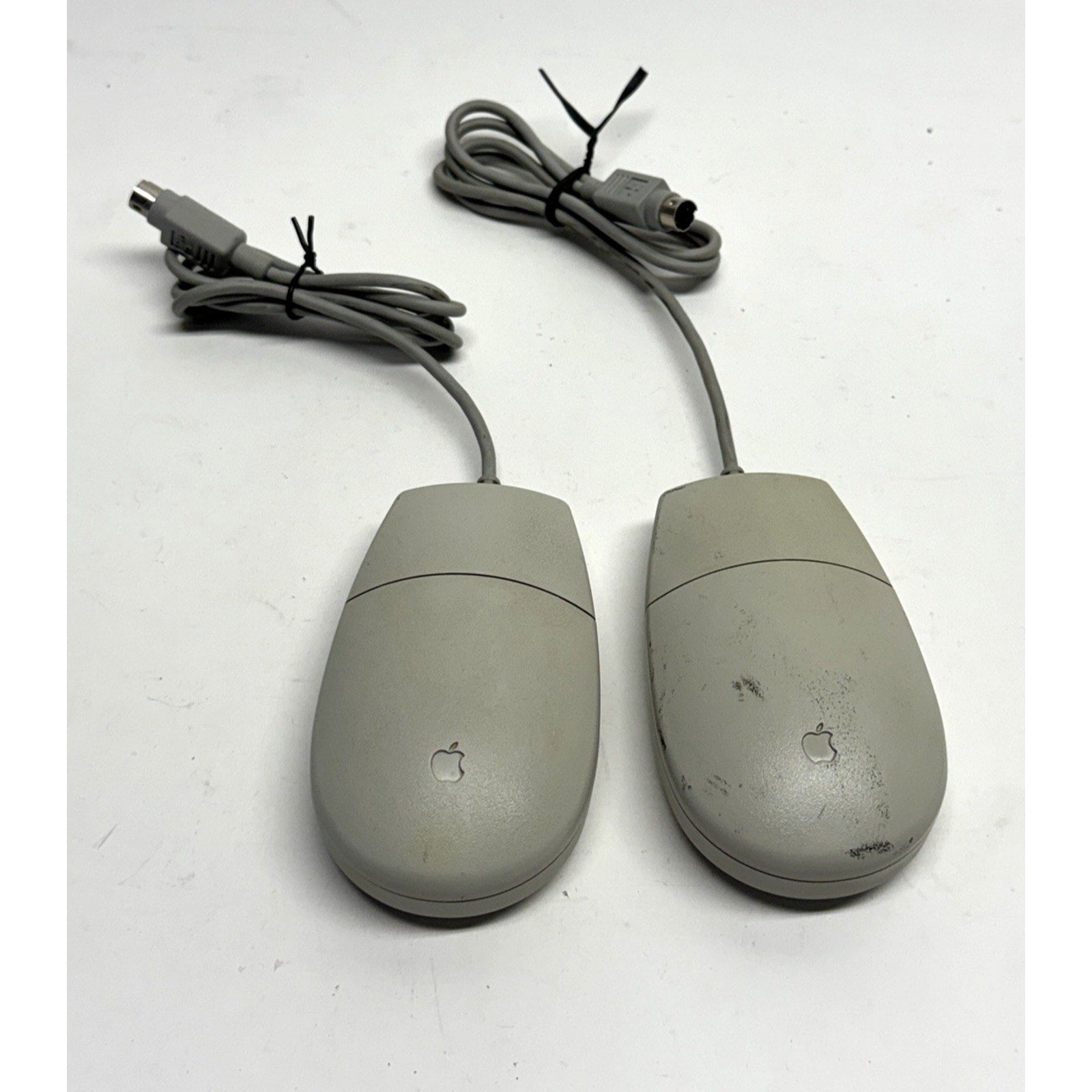 Vintage Lot of 2 Apple Desktop Bus Mouse for Macintosh Classic SE IIgs M2706