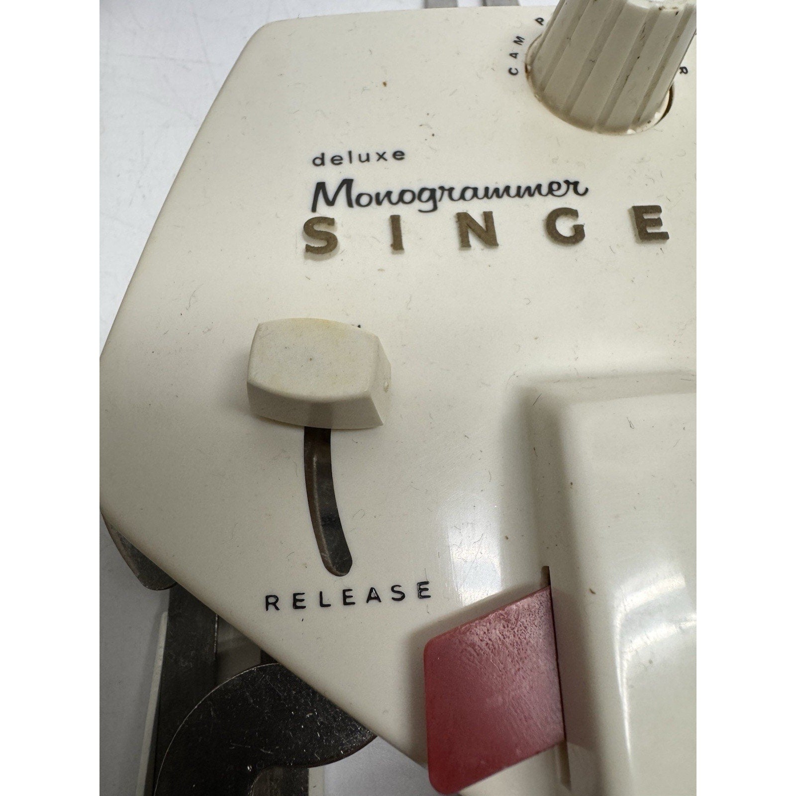 VINTAGE Singer Deluxe Monogrammer Embroiderer Slant Shank Needle Zig Zag Sewing