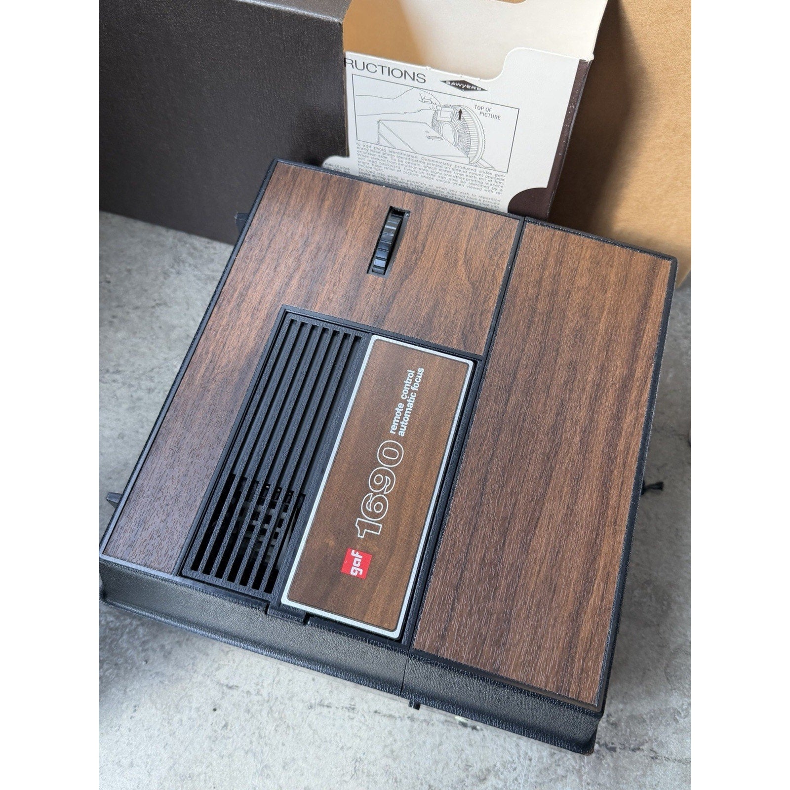 VINTAGE NOS GAF Model 1690 Remote Control Automatic Focus Slide Projector