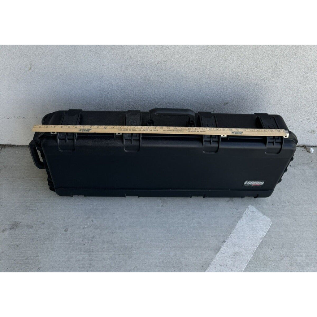 VINTAGE SKB i-Series Bow/Rifle Case IP67 RATED Water Proof w/Wheels 38" Long
