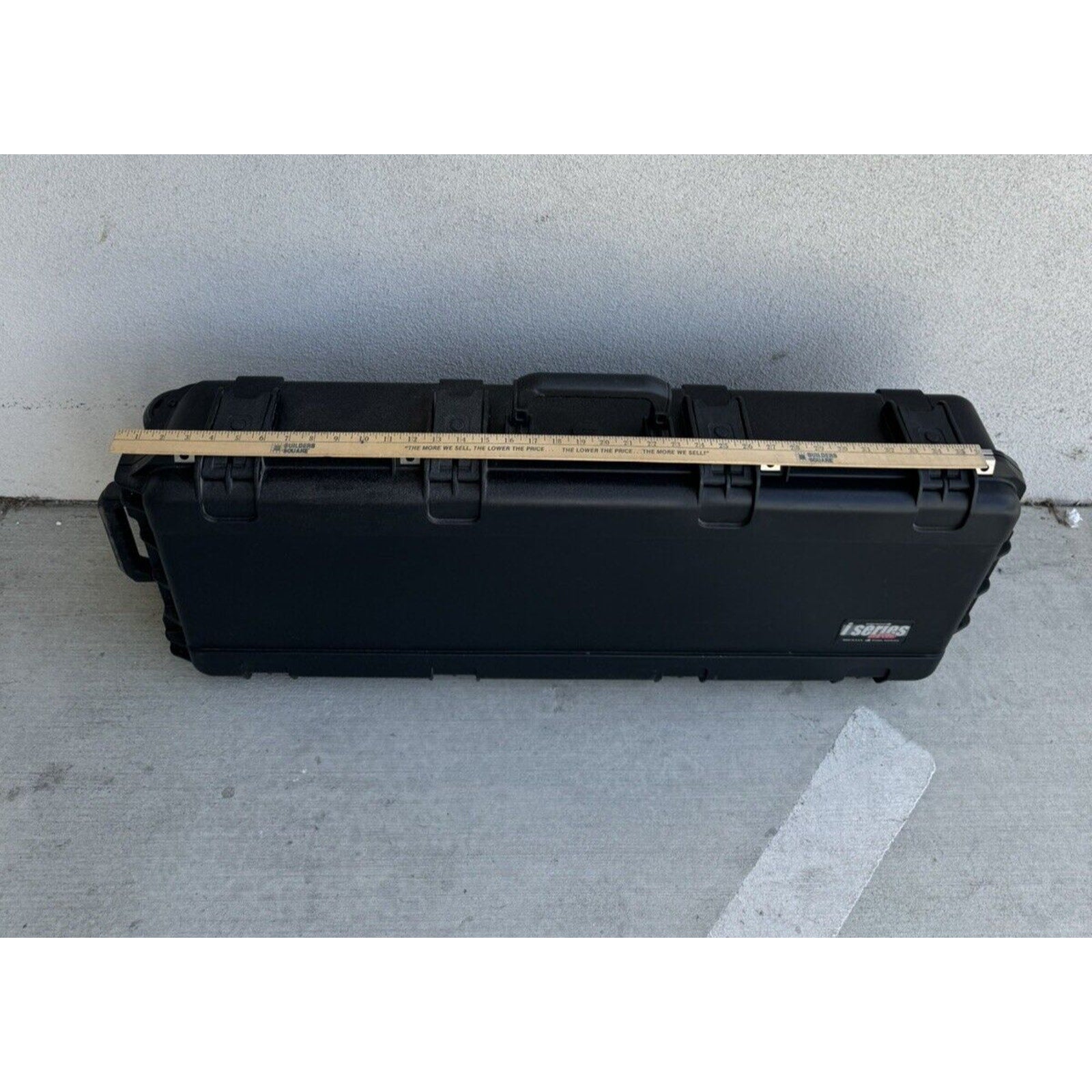 VINTAGE SKB i-Series Bow/Rifle Case IP67 RATED Water Proof w/Wheels 38" Long