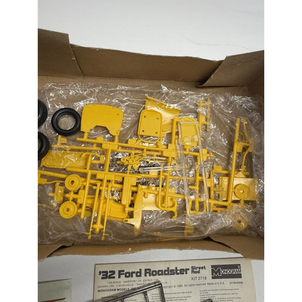 VINTAGE NOS 1985 MONOGRAM 1932 FORD ROADSTER STREET ROD KIT#2718 1/24