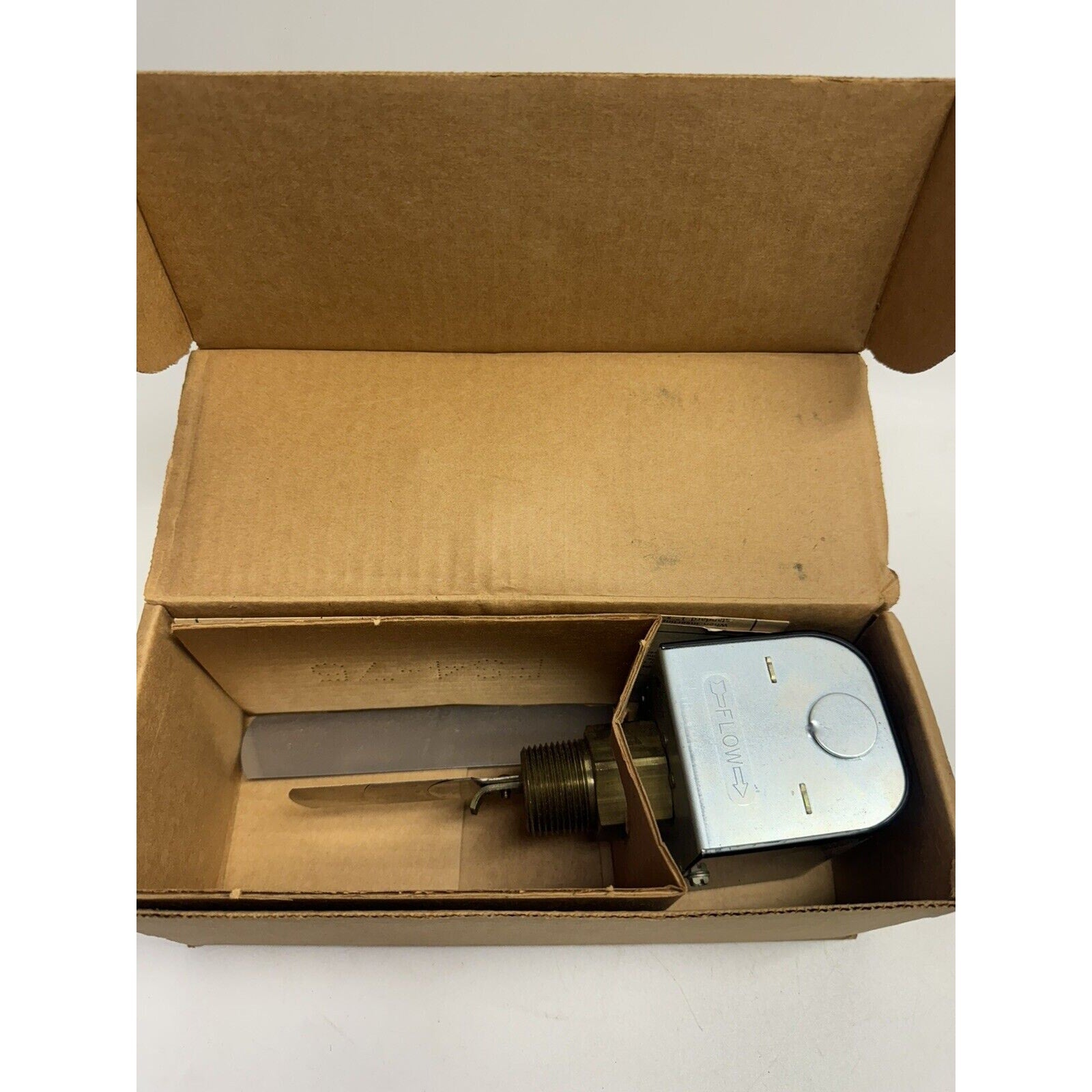 VINTAGE NOS McDonnell & Miller Series FS4-3 Liquid Flow Switch 114400