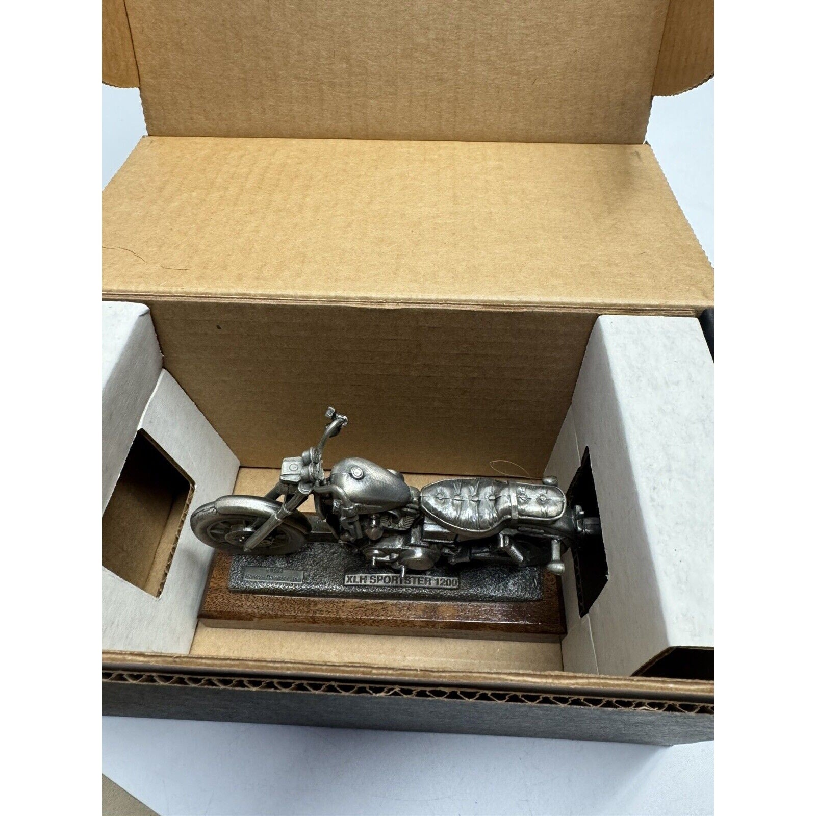 VINTAGE NEW Harley-Davidson 99200-95V "XLH SPORTSTER 1200 REPLICA" 7136 OF 7500