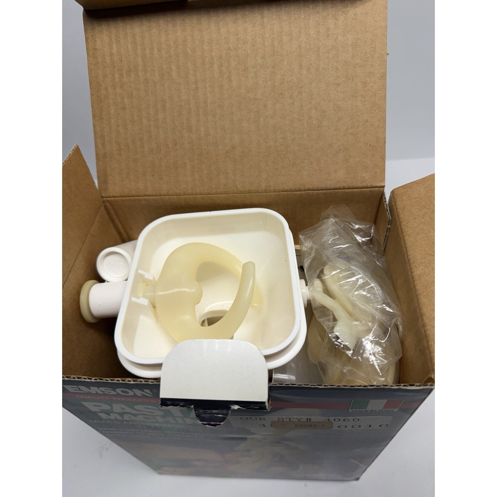 Vintage NOS Emson Pasta Machine 5 Shapes Made In Italy