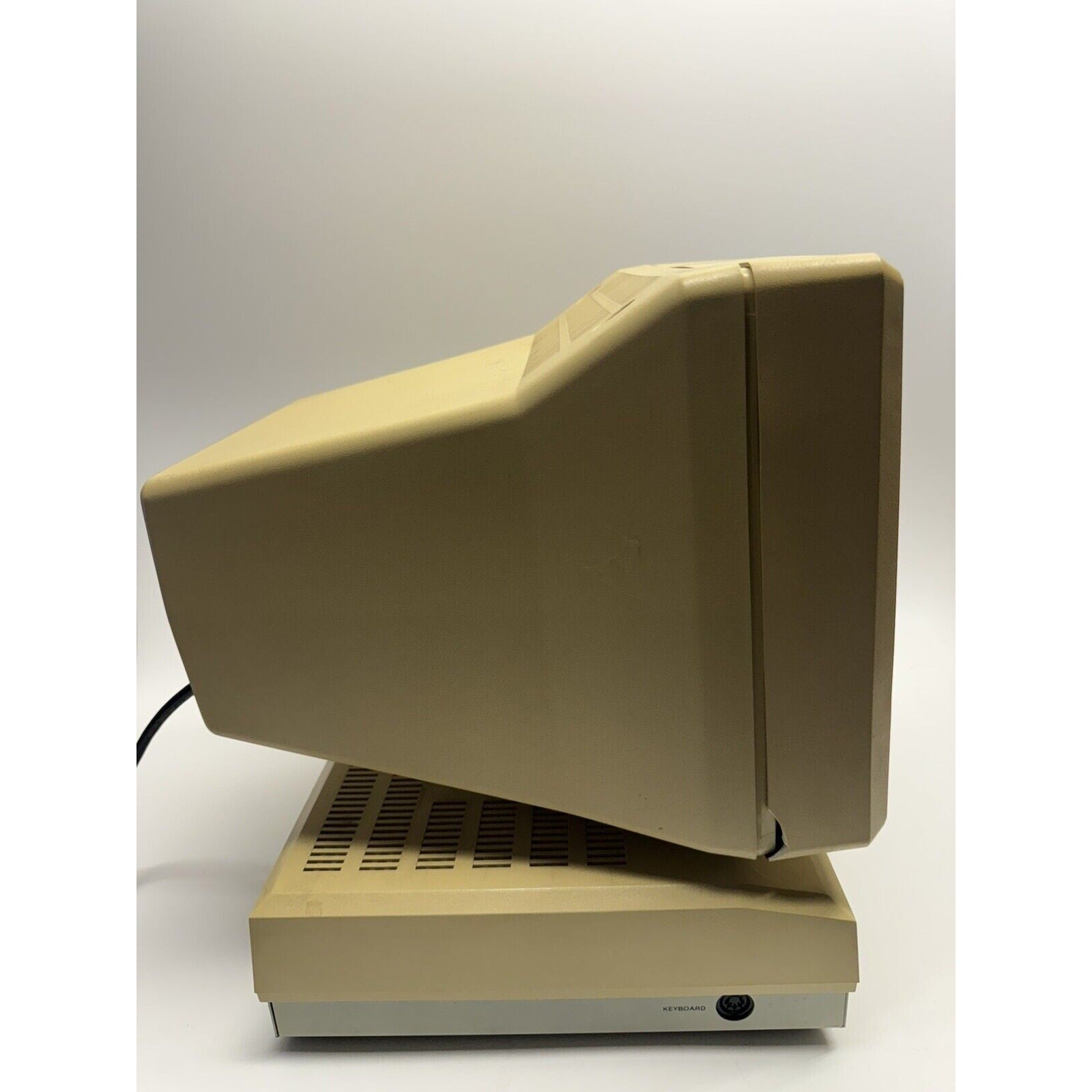 Vintage Zenith Data Systems 14ZDC3 Eazy PC Computer Powers Up