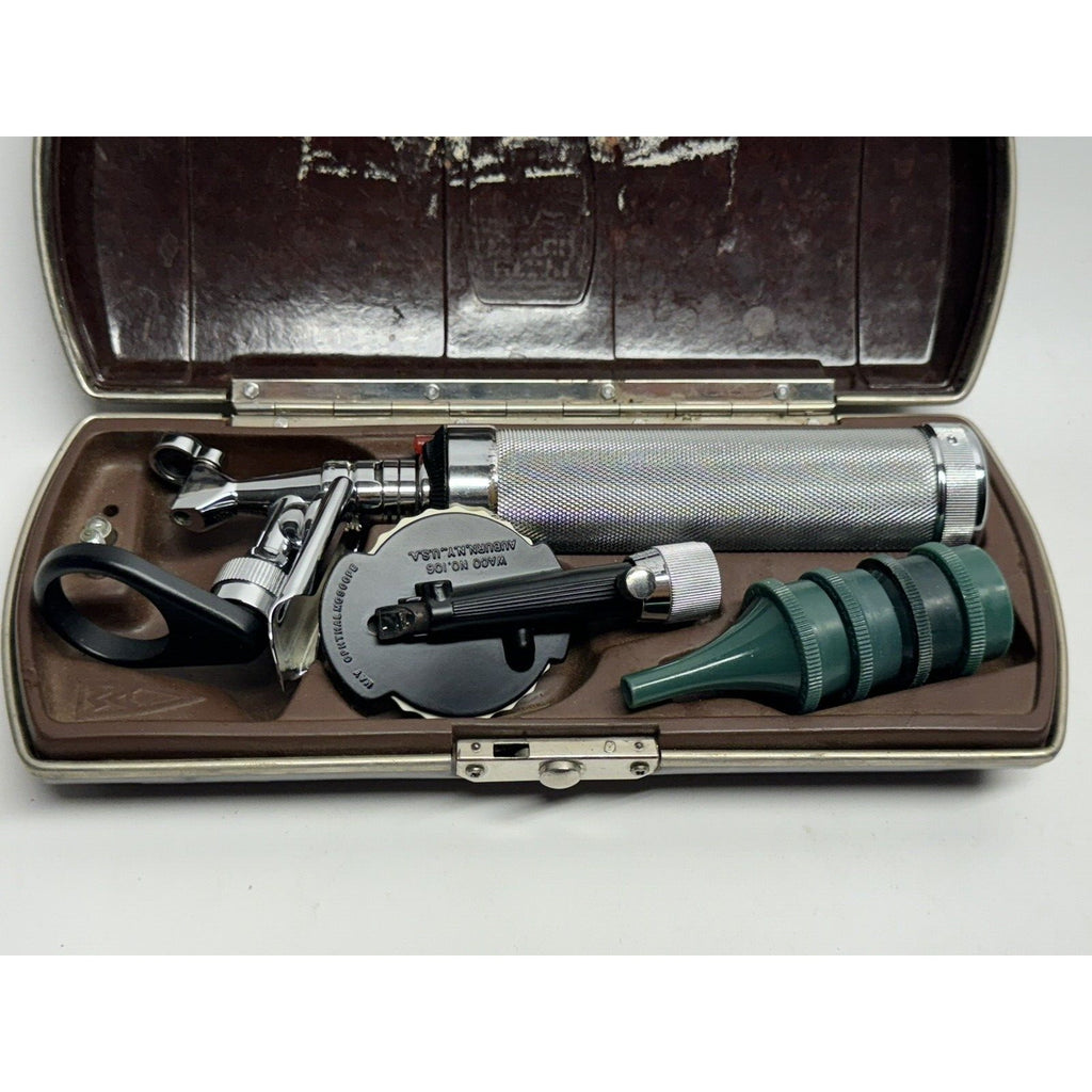 VINTAGE Welch Allyn Operating Otoscope Ophthalmoscope Set Plugin Handle