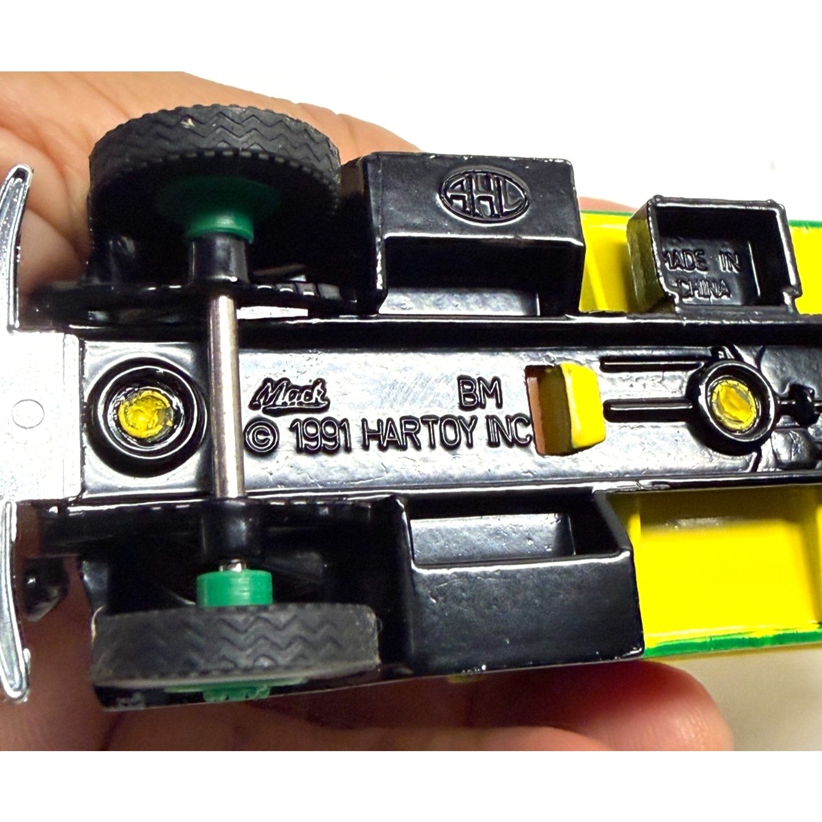 Vintage 1991 Coca Cola Mack Model BM, 1:64, Diecast, Black and Yellow, New