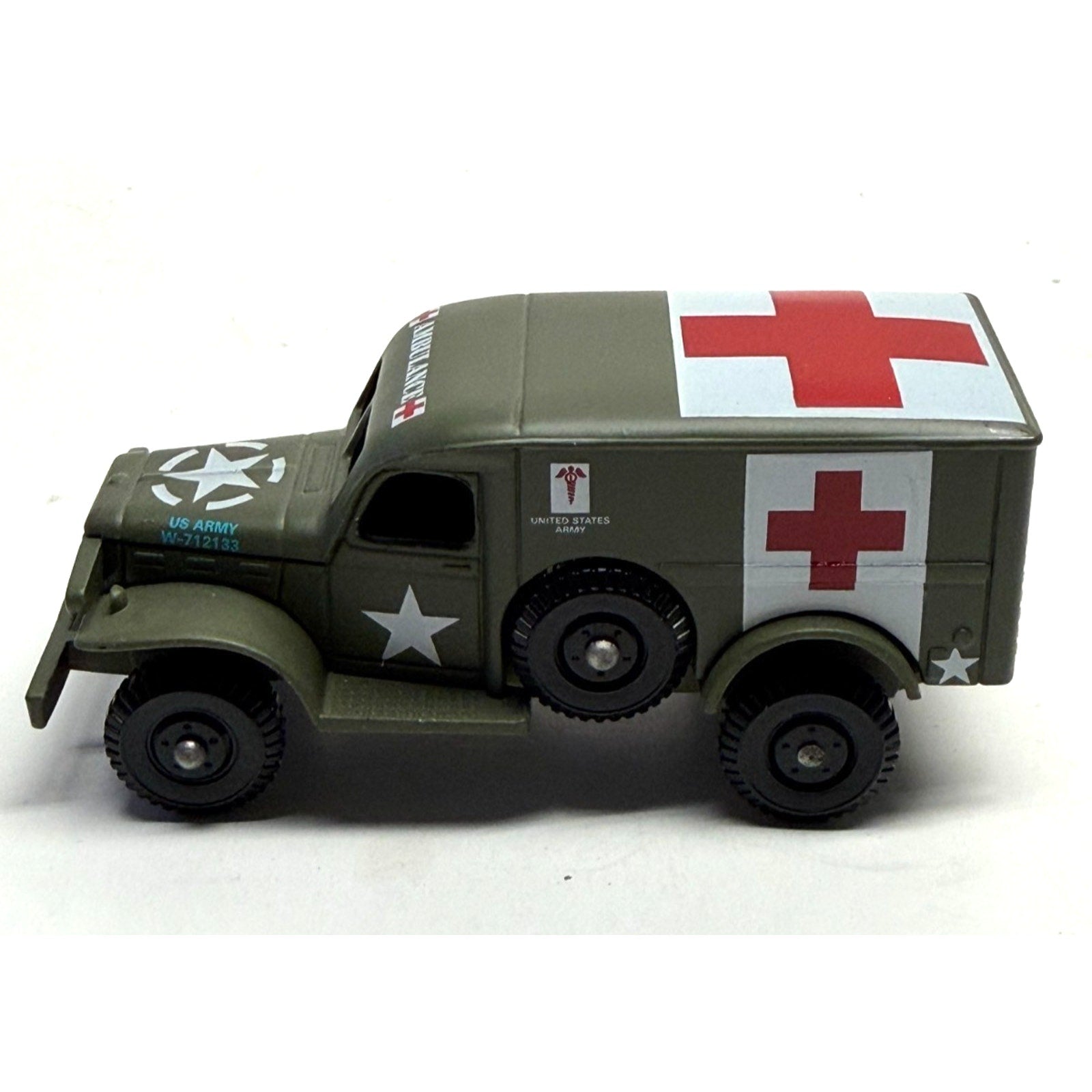 Vintage Lledo Days Gone 1942 Dodge 4x4 U.S. Field Ambulance diecast model