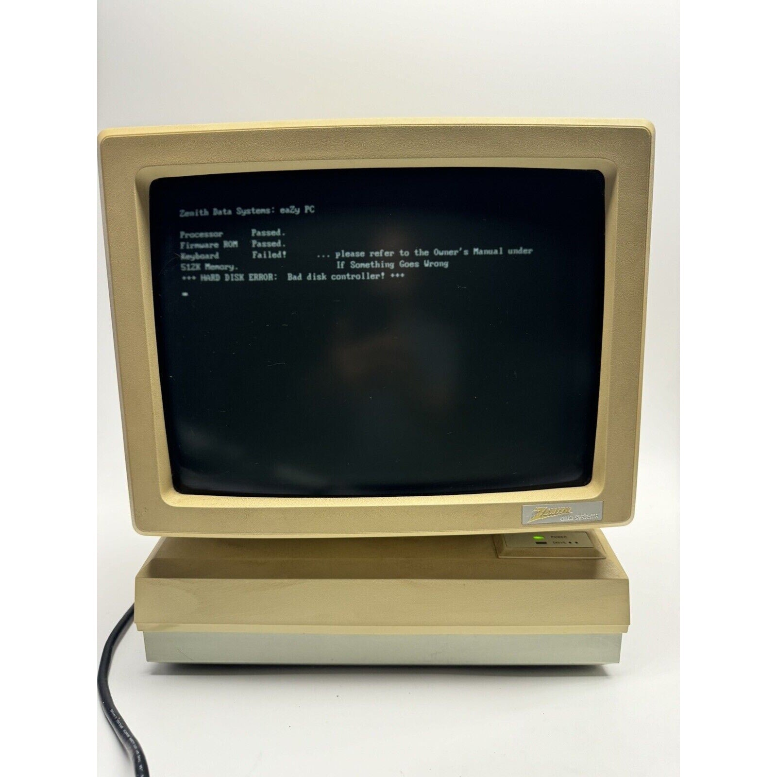 Vintage Zenith Data Systems 14ZDC3 Eazy PC Computer Powers Up