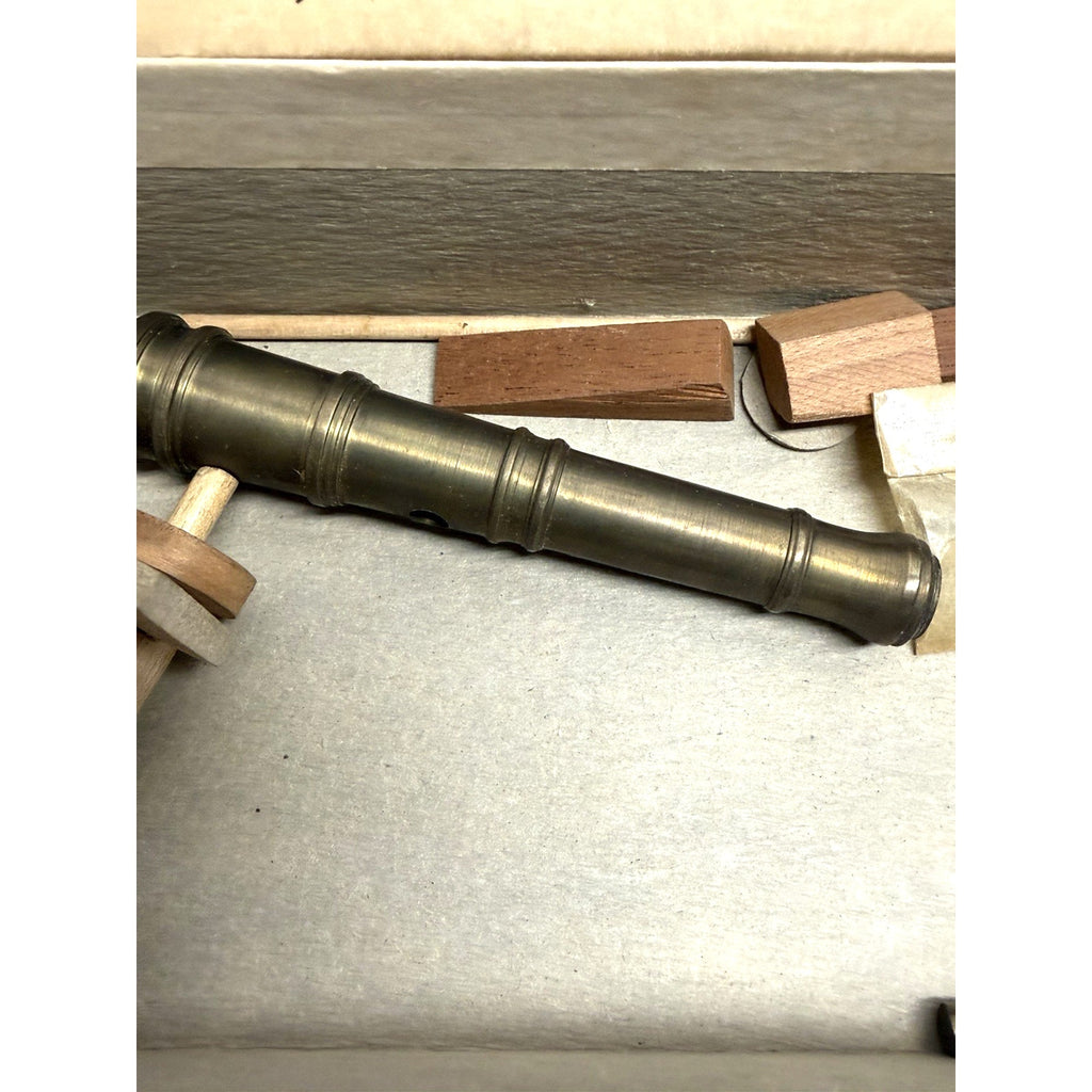 VINTAGE NOS Marine Model Co. GUNS OF HISTORY #1104 "One Pounder"