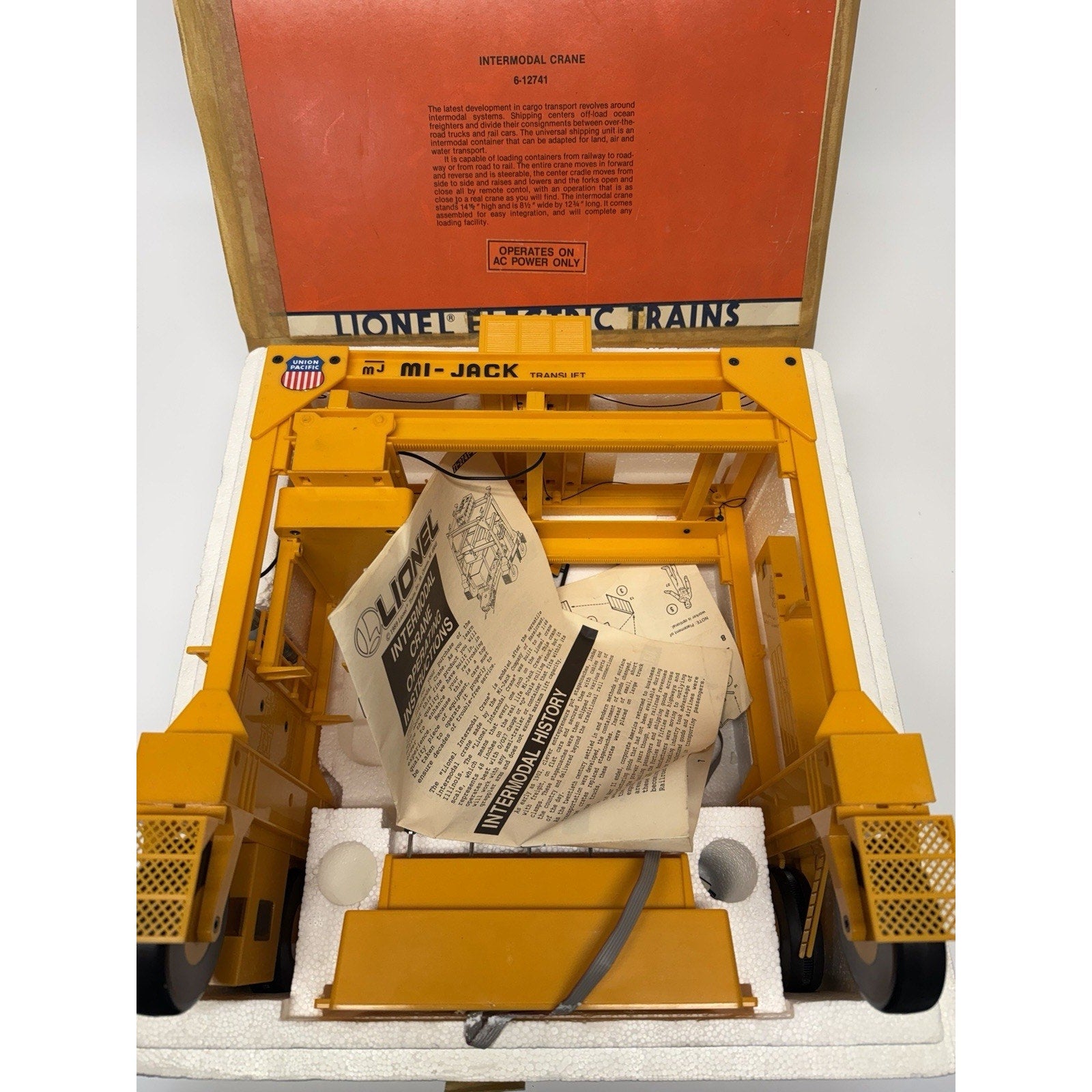 VINTAGE NOS Lionel 6-12741 Intermodal Crane Mi-Jack Translift