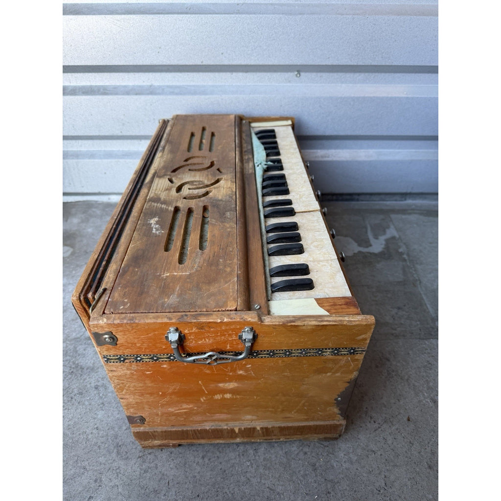 VINTAGE D.S. Ramsingh and Bros Indian Portative Harmonium Tested Works