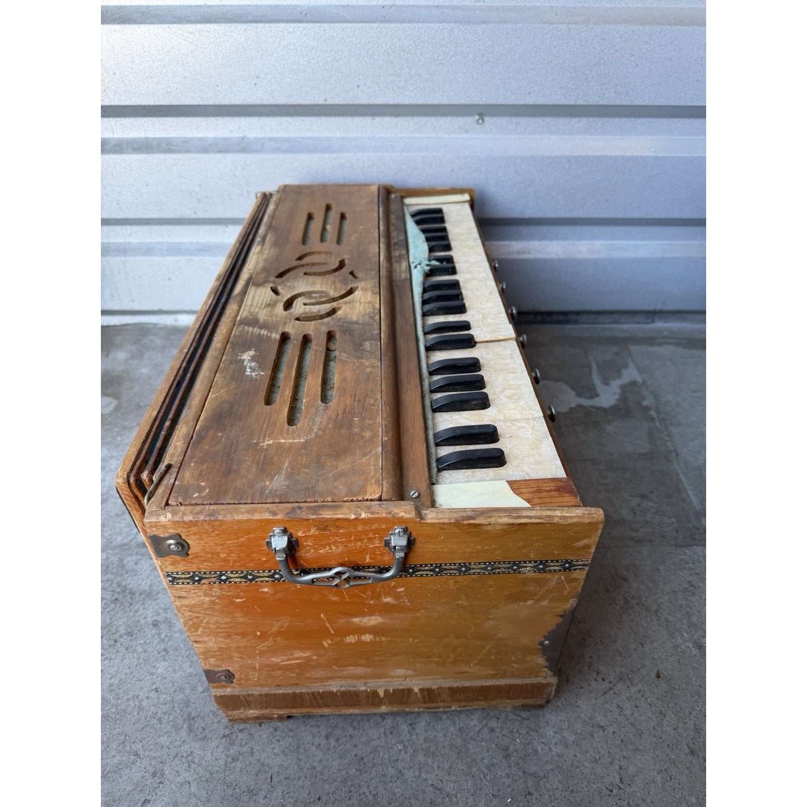 VINTAGE D.S. Ramsingh and Bros Indian Portative Harmonium Tested Works