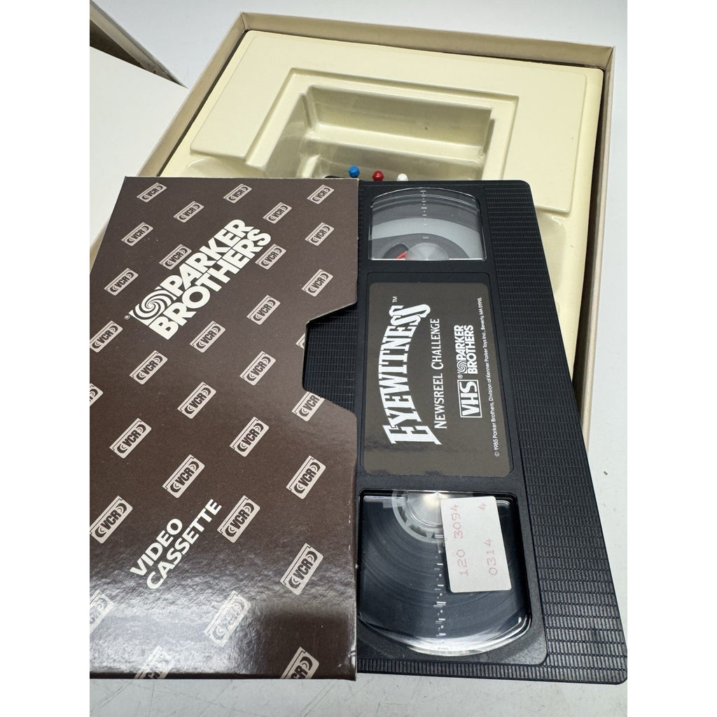VINTAGE NOS 1985 Parker Brothers Clue & Eyewitness VCR Mystery Game LOT OF TWO