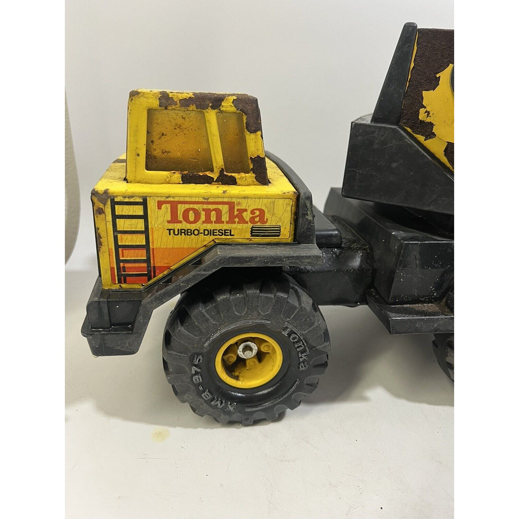VINTAGE Tonka Mighty Diesel Steel XMB-975 Tire Crane Black Bucket Truck