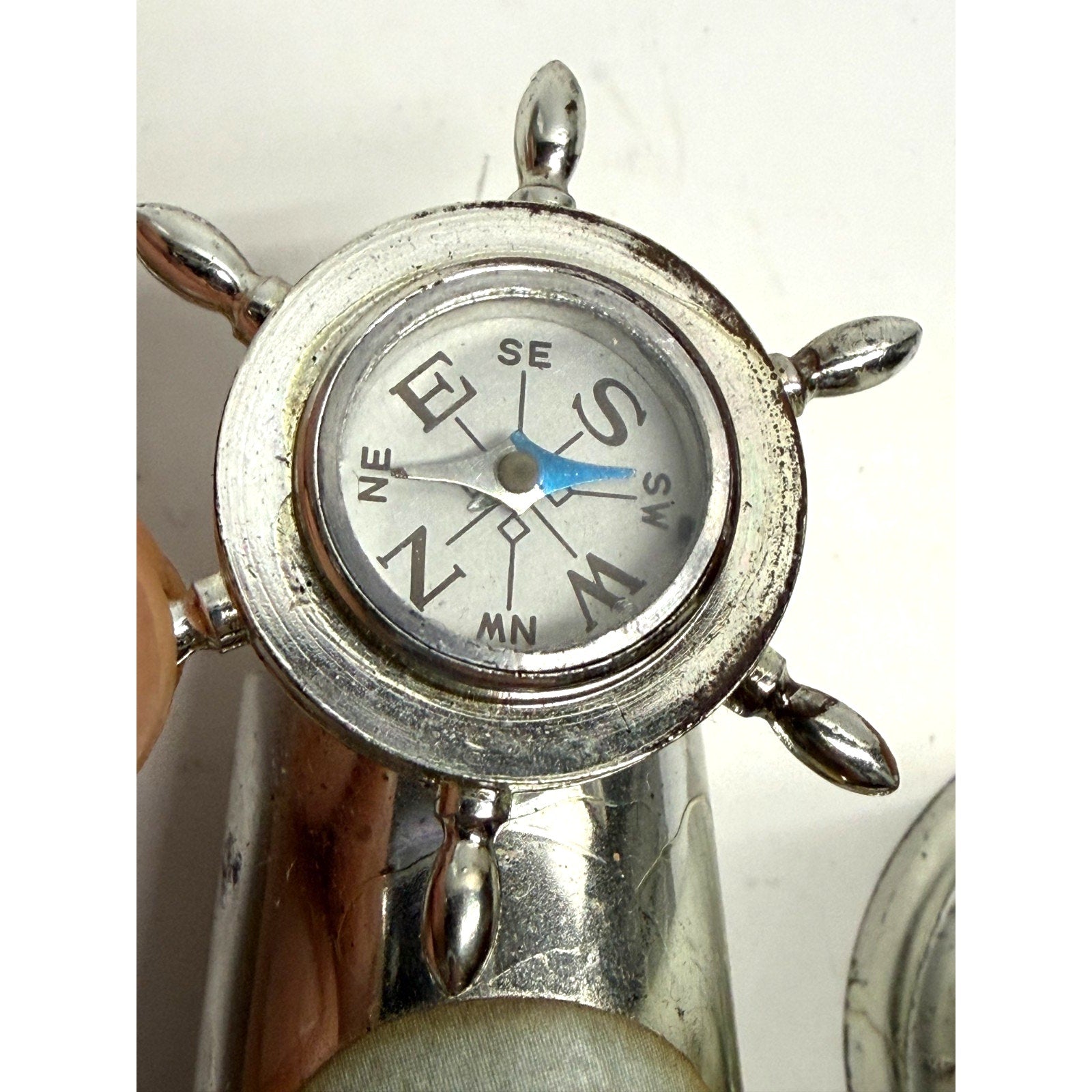 Vintage Mississippi salt, pepper shakers with compass