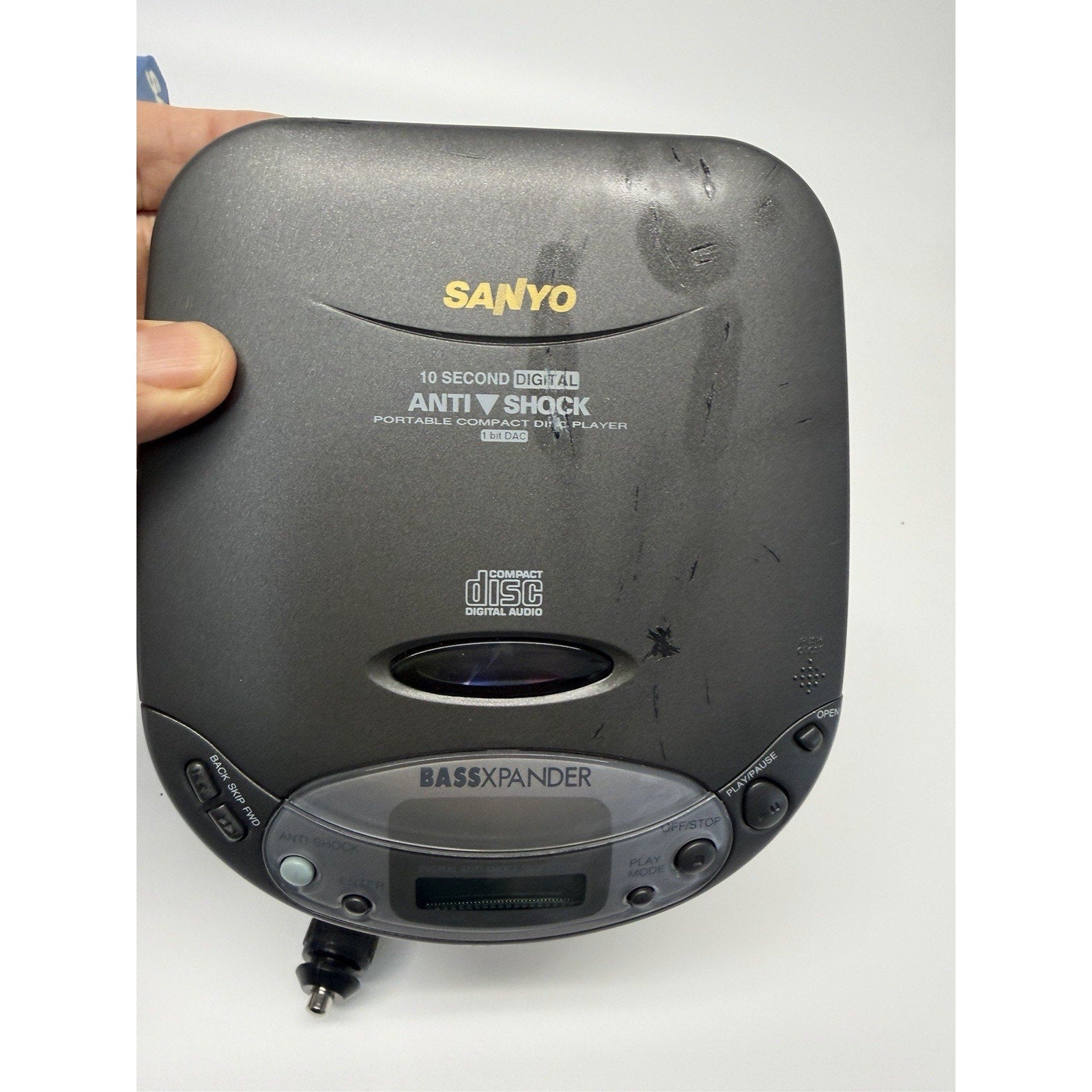 VINTAGE SANYO Portable CD Player Compact Disc Anti Shock CDP-650 WORKS!