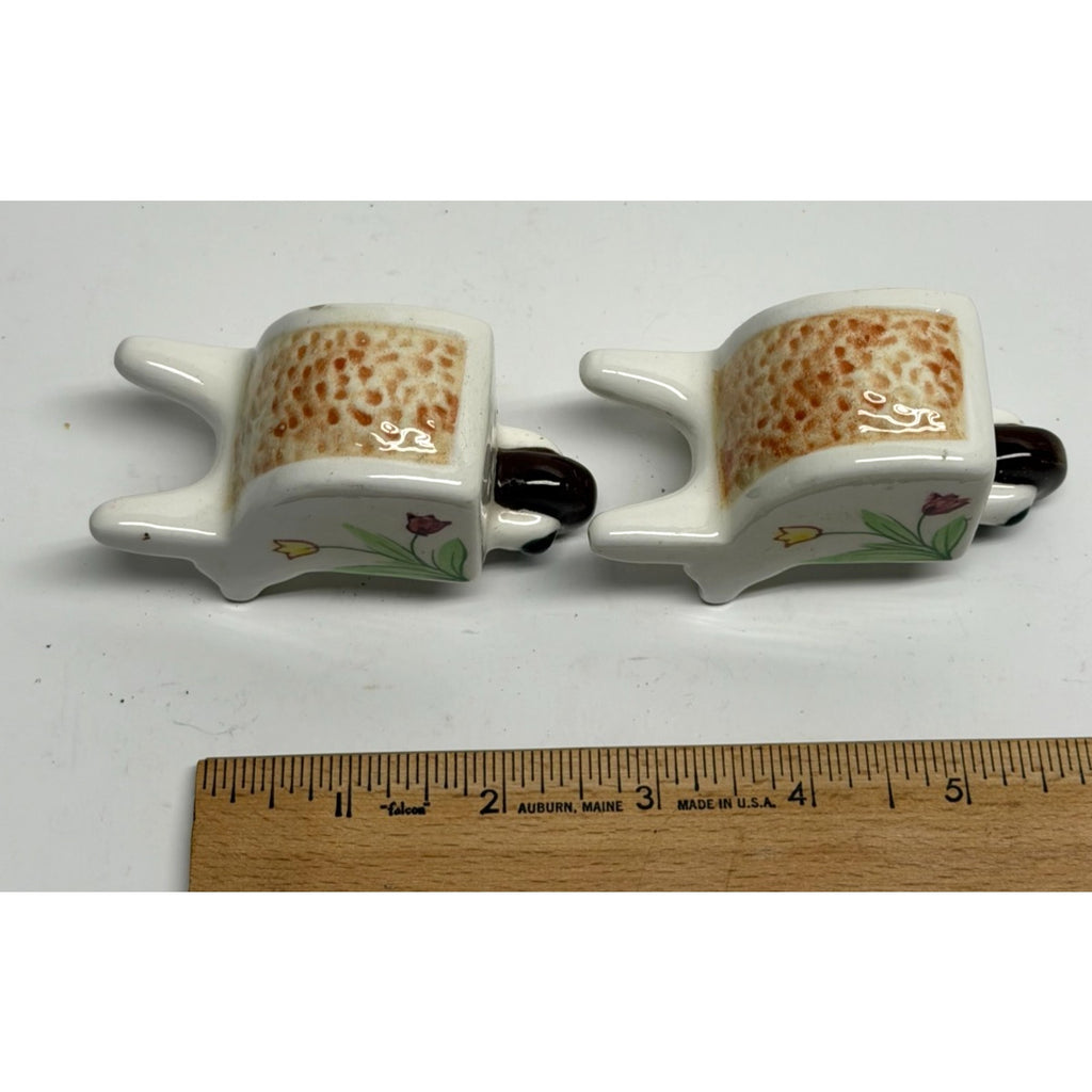Vintage Porcelain Wheelbarrow Salt & Pepper Shakers Tulips Spring (Japan)