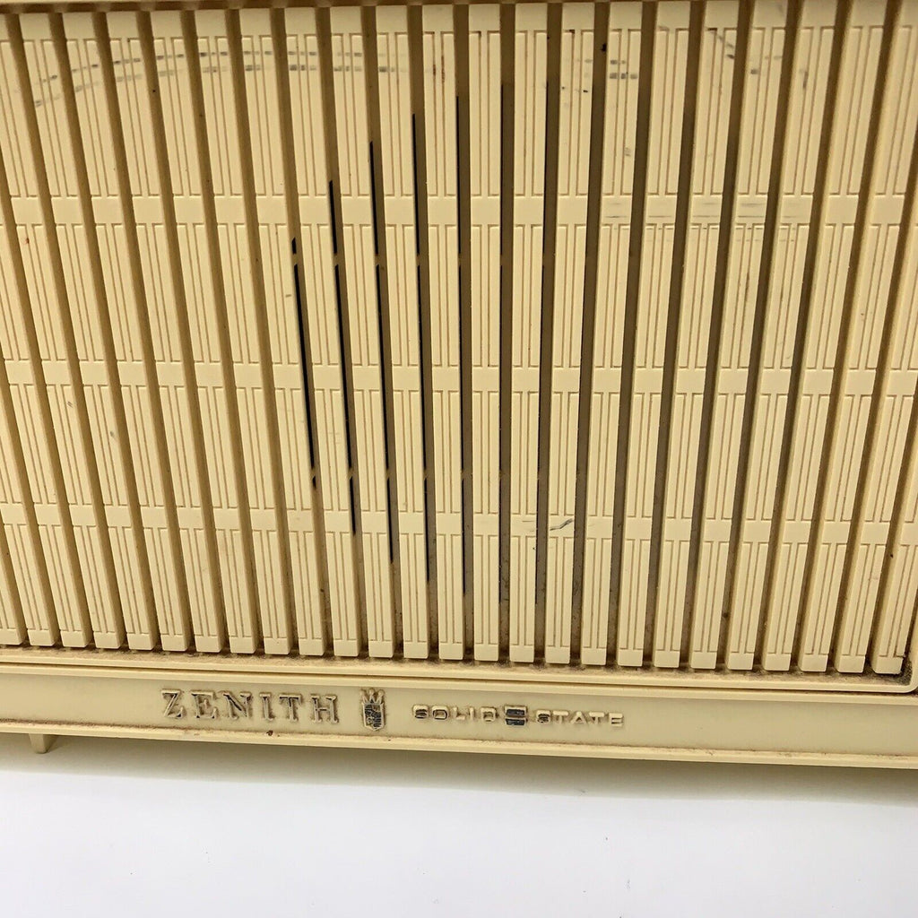 Rare Vintage Zenith Solid State AM (AM only) Radio Model Z212W Made in USA