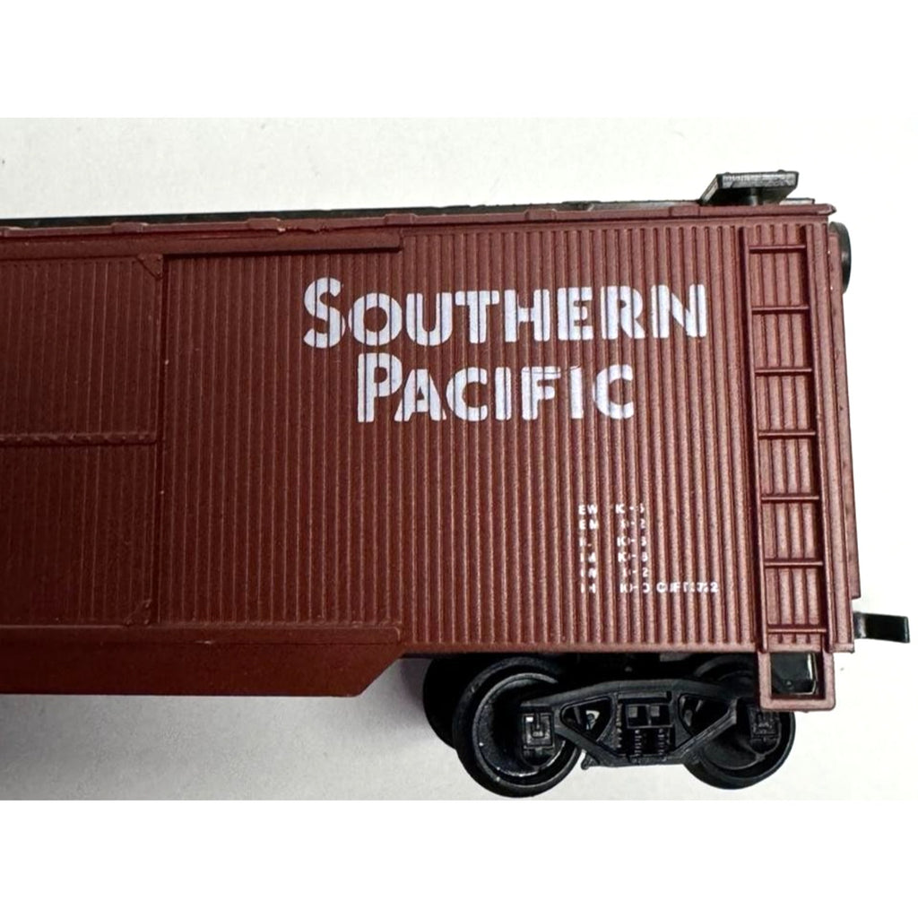 VINTAGE Southern Pacific Train car #9006 MADE IN YUGOSLAVIA