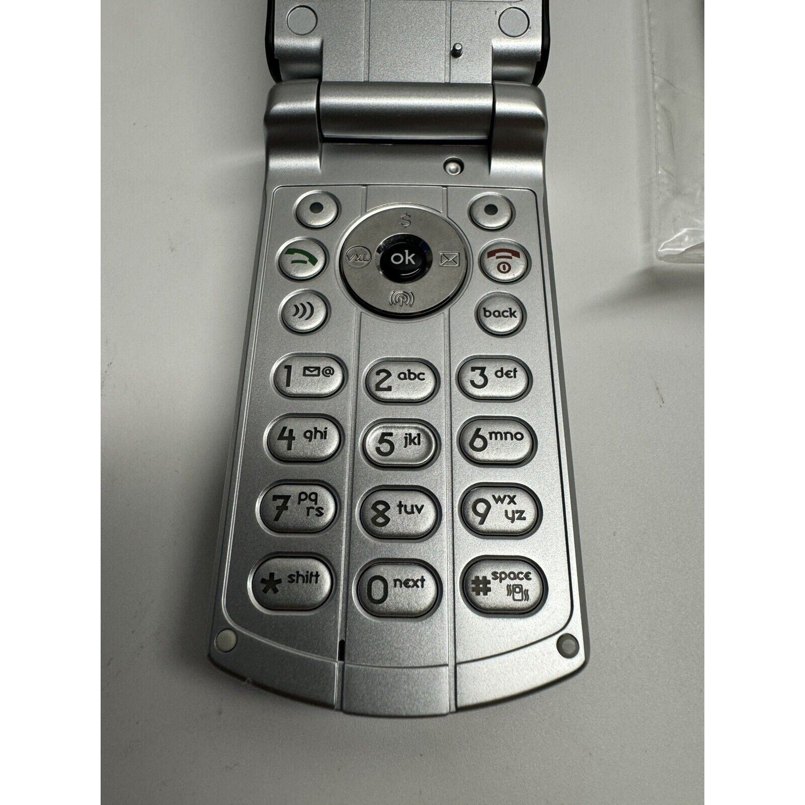 VINTAGE NOS Kyocera MARBL / Marble K127 - ( Virgin Mobile ) Cellular Flip Phone