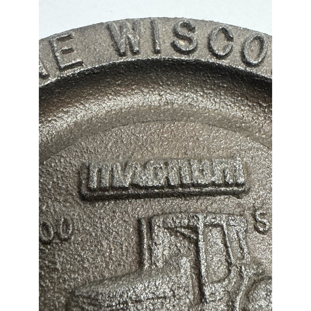 VINTAGE Case IH Magnum Tractor 7100 Cast Iron Ashtray Paperweight Racine WI