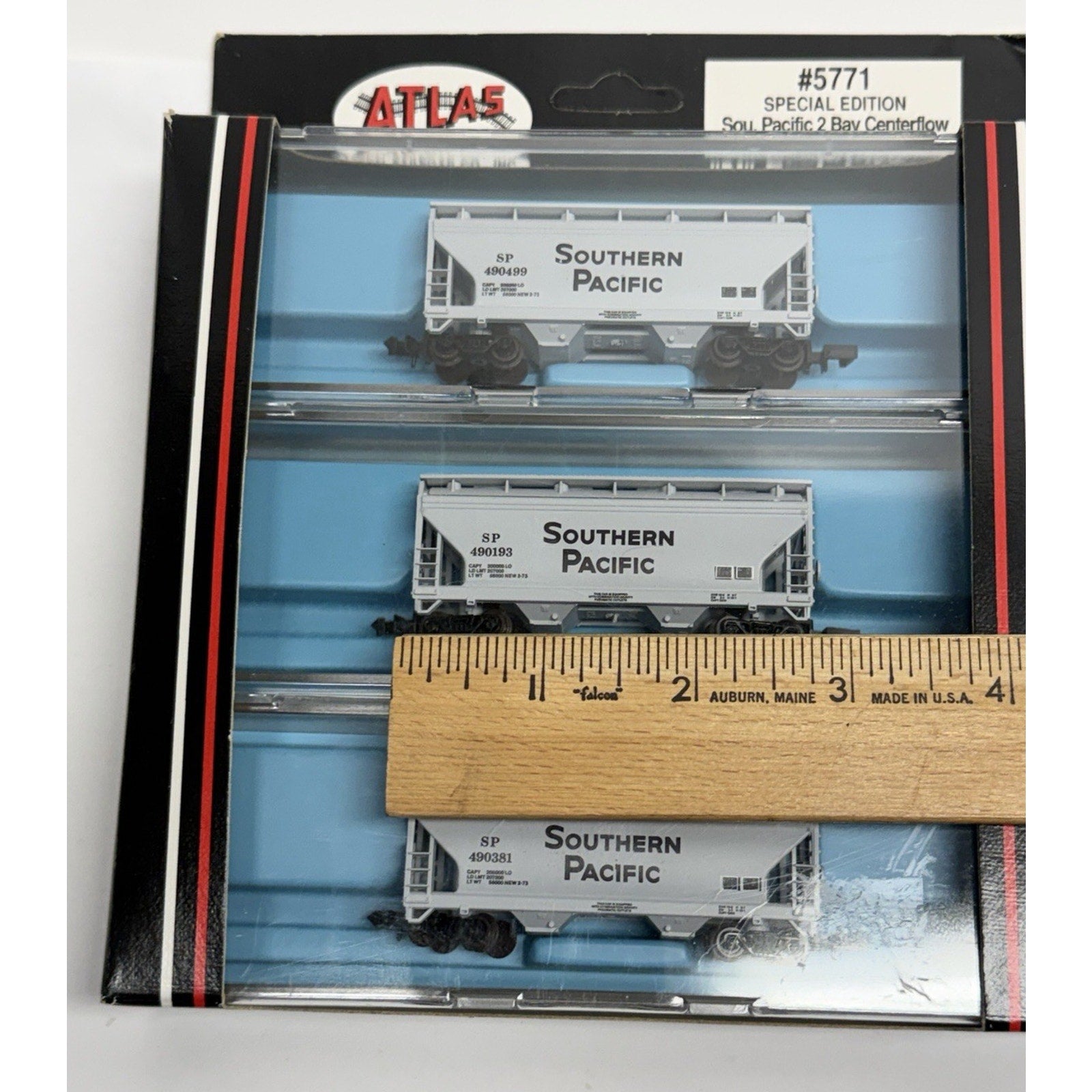 VINTAGE NOS ATLAS #5771 SPECIAL EDITION 3 PACK 2 BAY CENTERFLOW HOPPERS