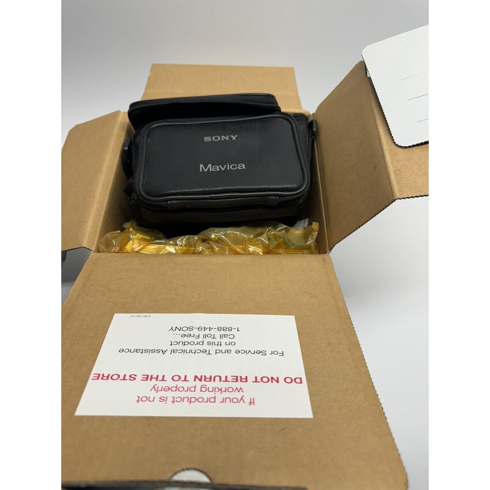 VINTAGE RARE SEALED NEW Sony Mavica MVC-CD300 3.3 MP Digital Camera