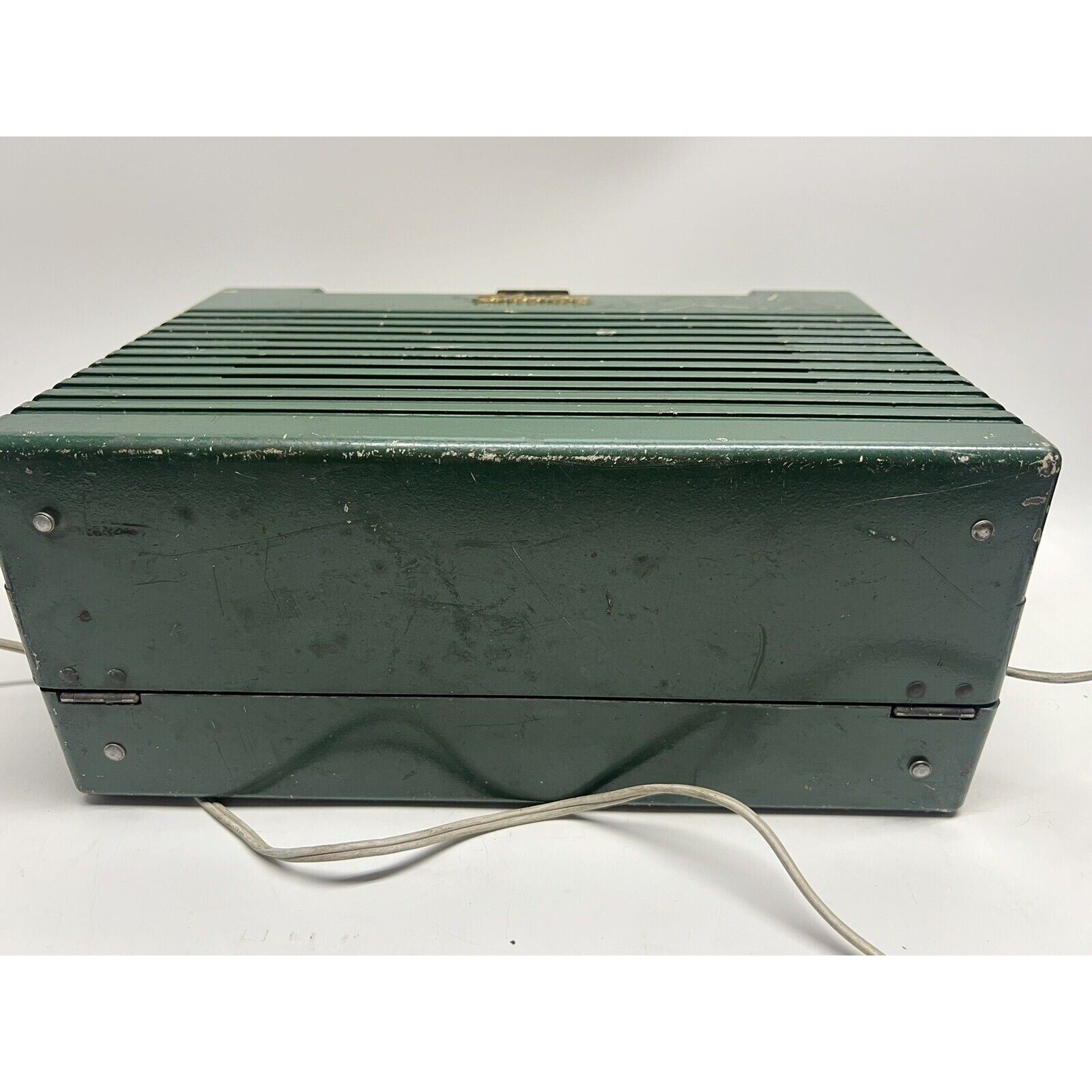 Vintage 50s Sears Roebuck SILVERTONE 2022 Radio Green/Gold Power On :Nd Repair