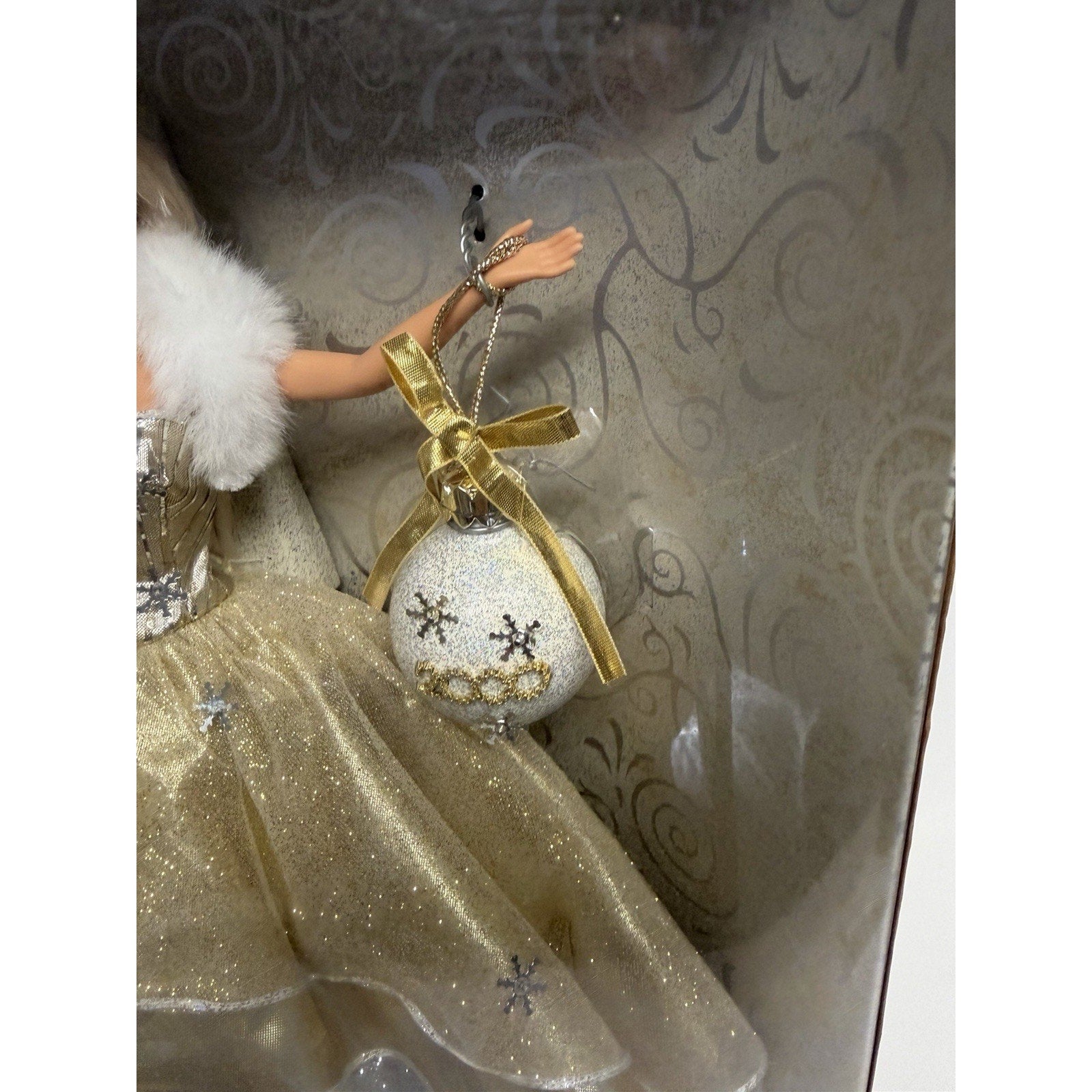 VINTAGE NEW Celebration Barbie 2000 Special Edition w/Holiday Ornament #28269