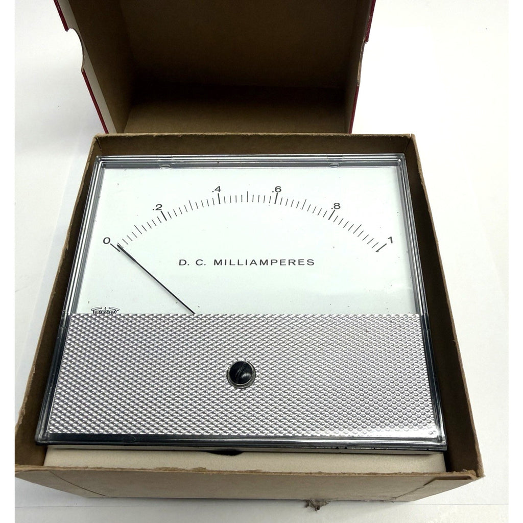 VINTAGE NOS Triplett 420-G Analog Panel 0-10V DC Voltmeter
