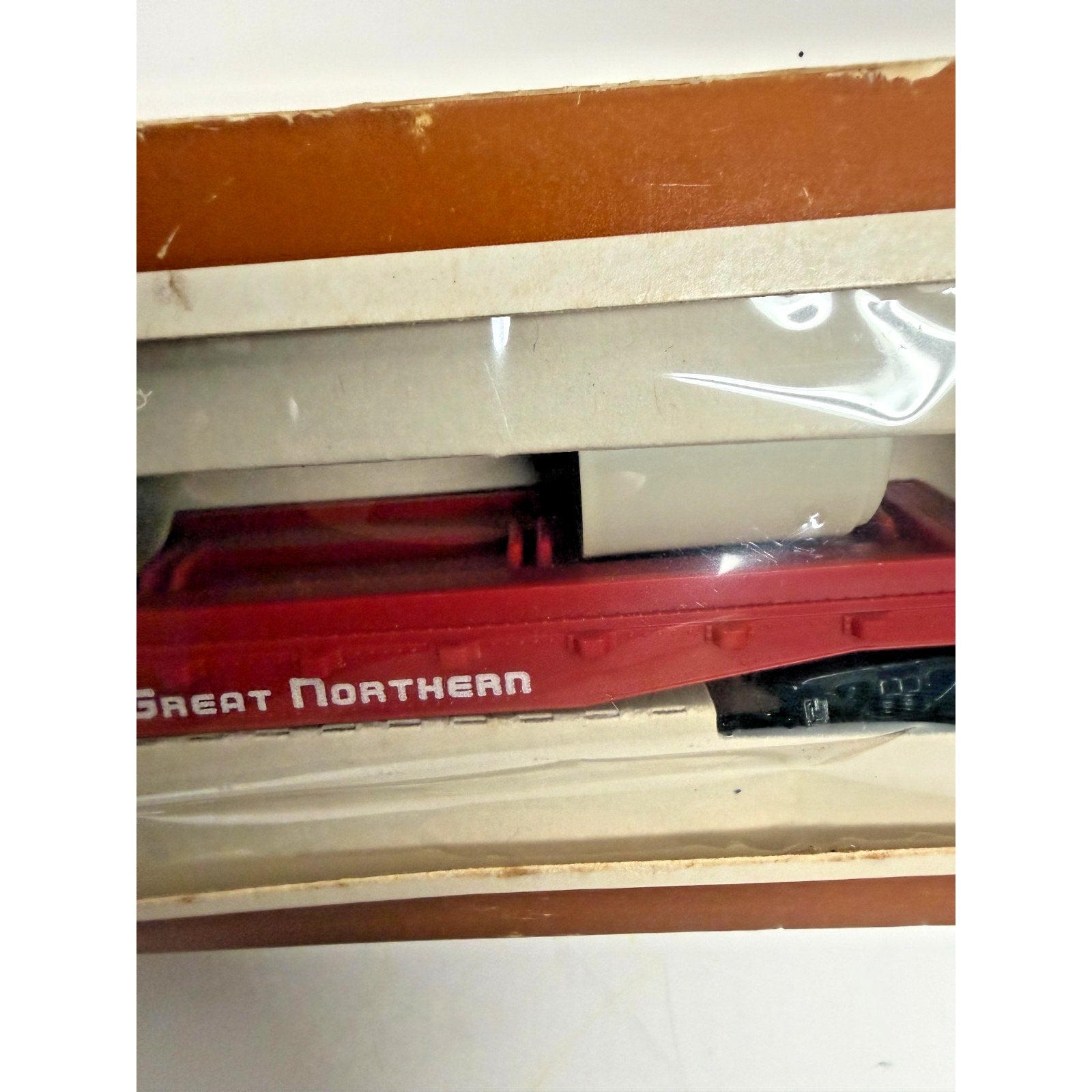 Vintage HO Scale 342-D TYCO Great Northern GN Skid Flat w/ Culverts