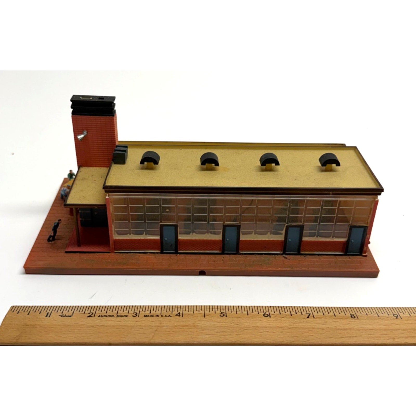 Vintage Tyco HO factory (fully assembled) No. 940 or 940:700