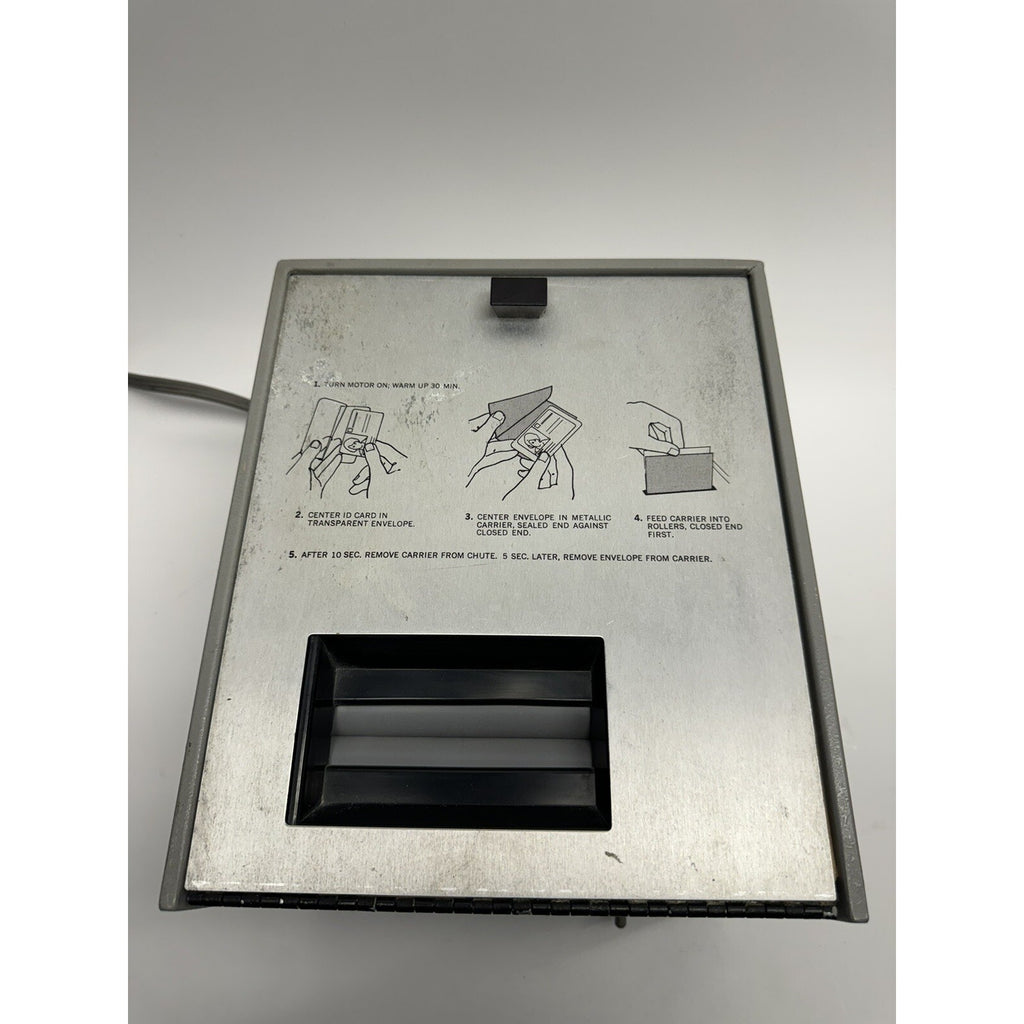 Vintage RARE Polaroid ID-2 Land Identification System Photo ID Camera TURNS ON!