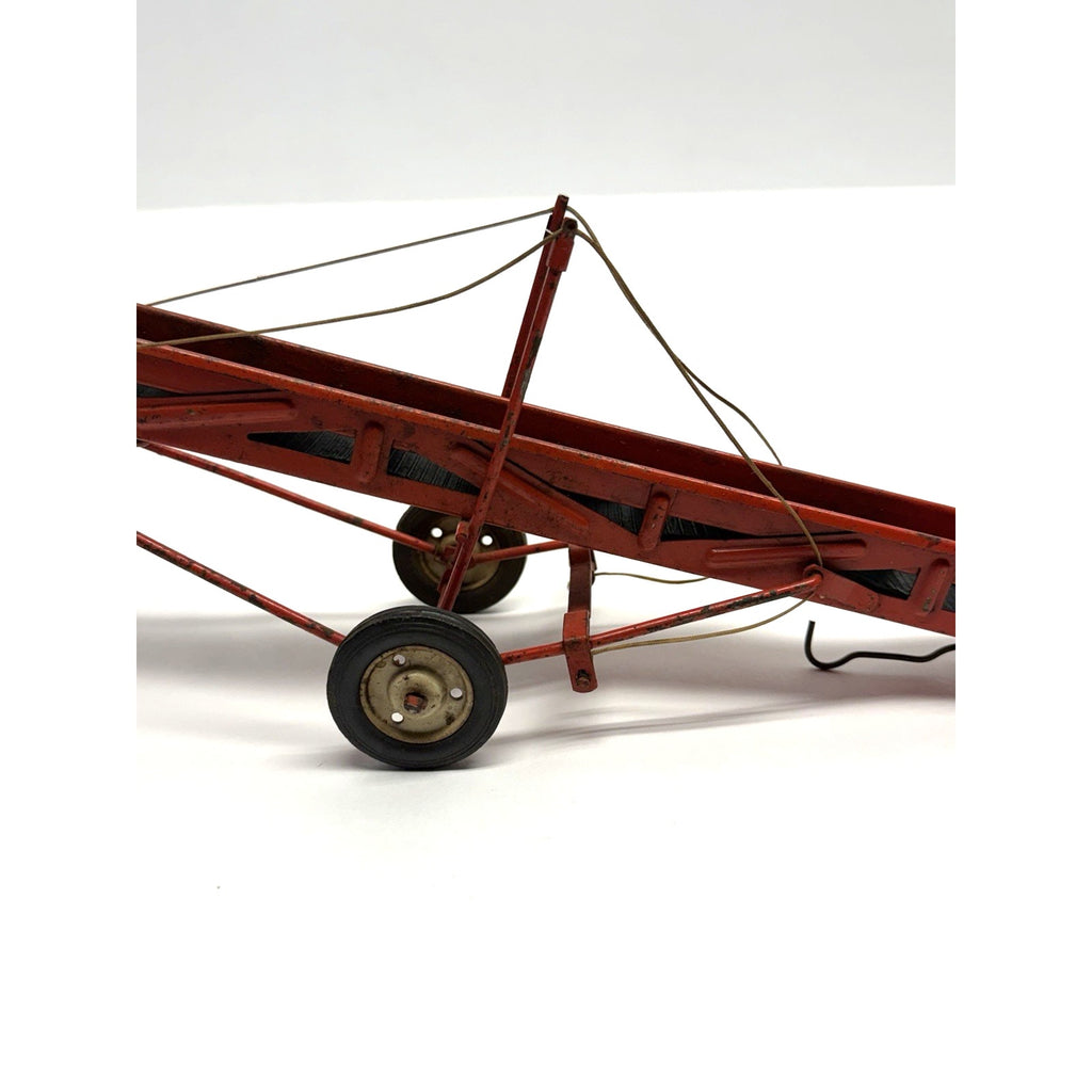Vintage Tru-Scale International Harvester Hay Elevator 1:16 Farm Implement EXUC