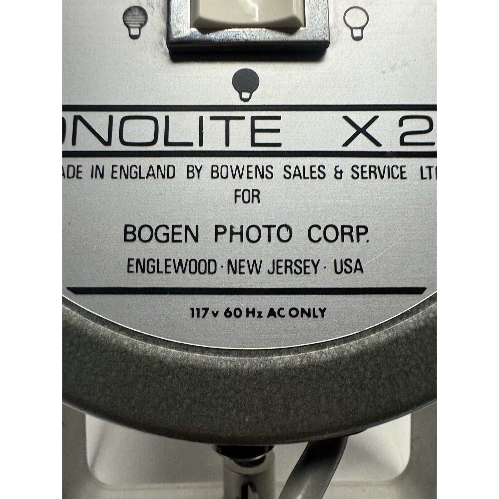 VINTAGE Bowens Bogen Monolite X200 Studio Strobe Flash Head MADE IN USA