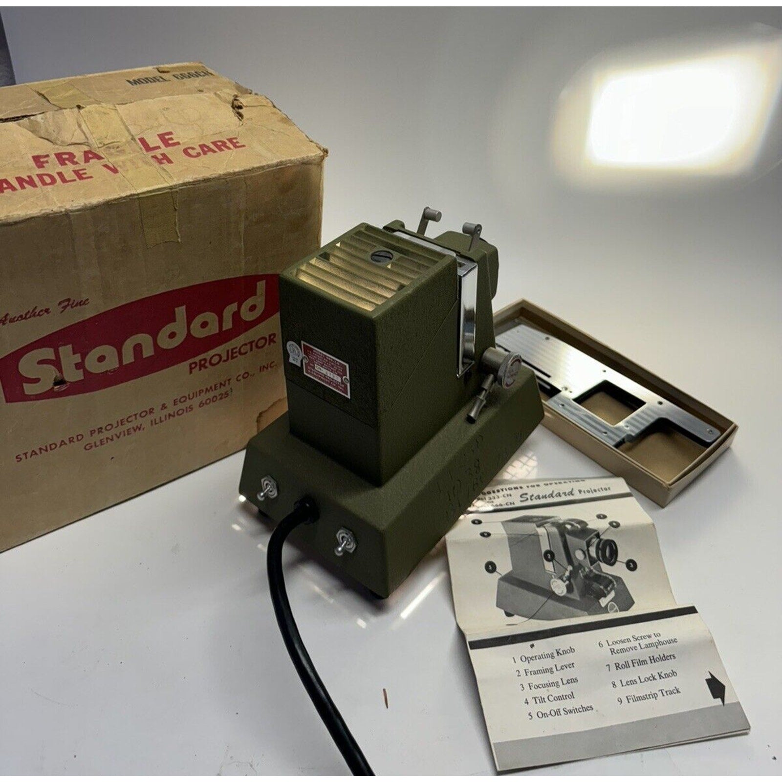 VINTAGE Standard Filmstrip Projector Model 666CN MADE IN USA
