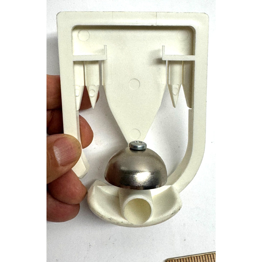 Vintage NOT -A- KNOT DOOR KNOCKER VINTAGE STYLE WHITE PLASTIC AND METAL KNOCKER