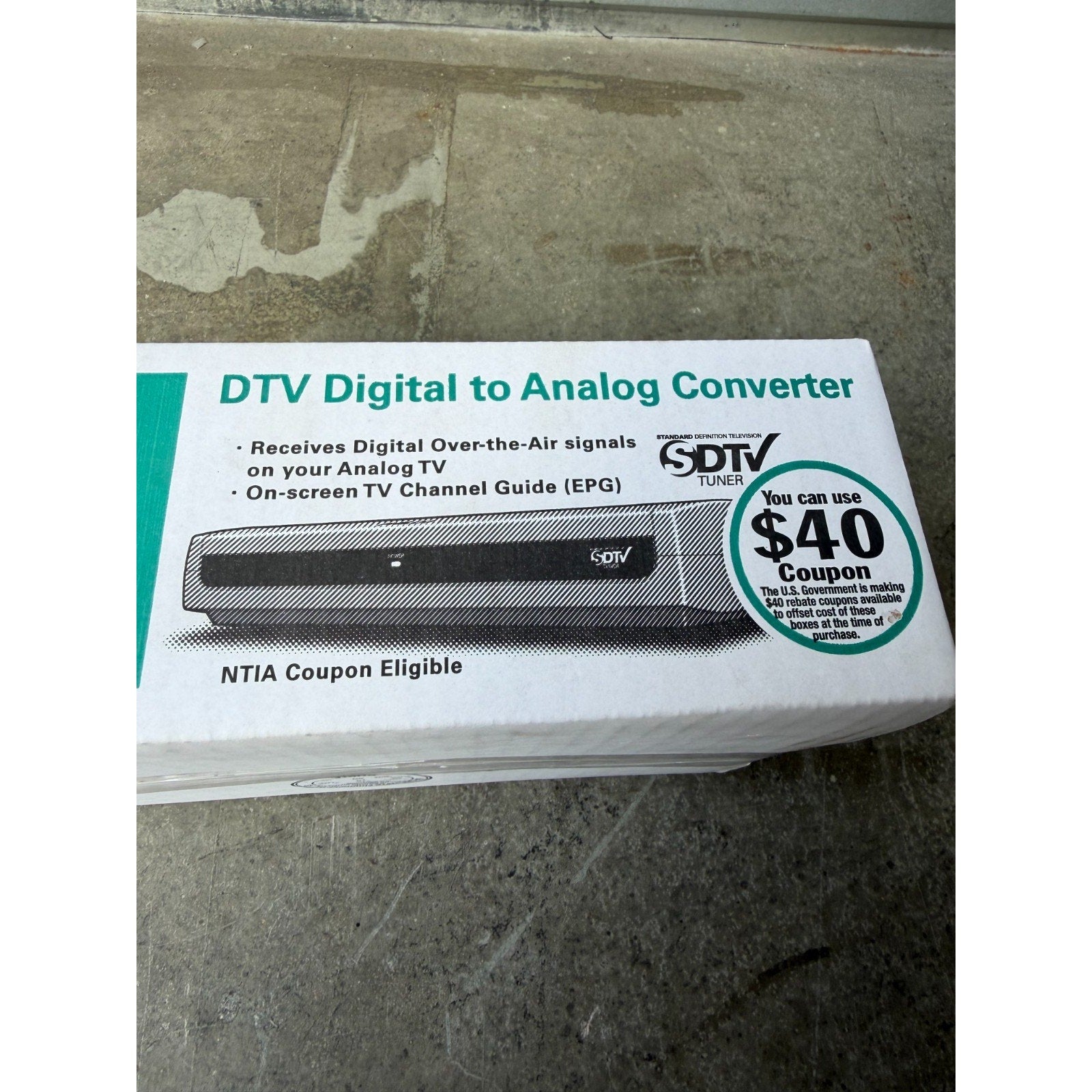 VINTAGE SEALED Philco TB100HH9 DTV Digital to Analog Converter TV Converter Box