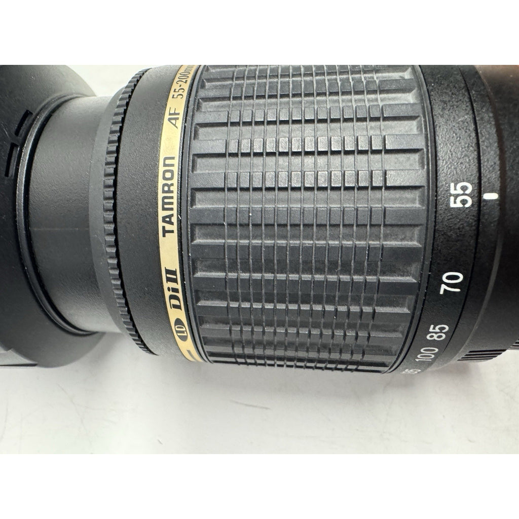 Tamron LD AF Di ll LD Macro 55-200mm f/4.0-5.6 LD Di-II AF SLR Camera Lens Hood