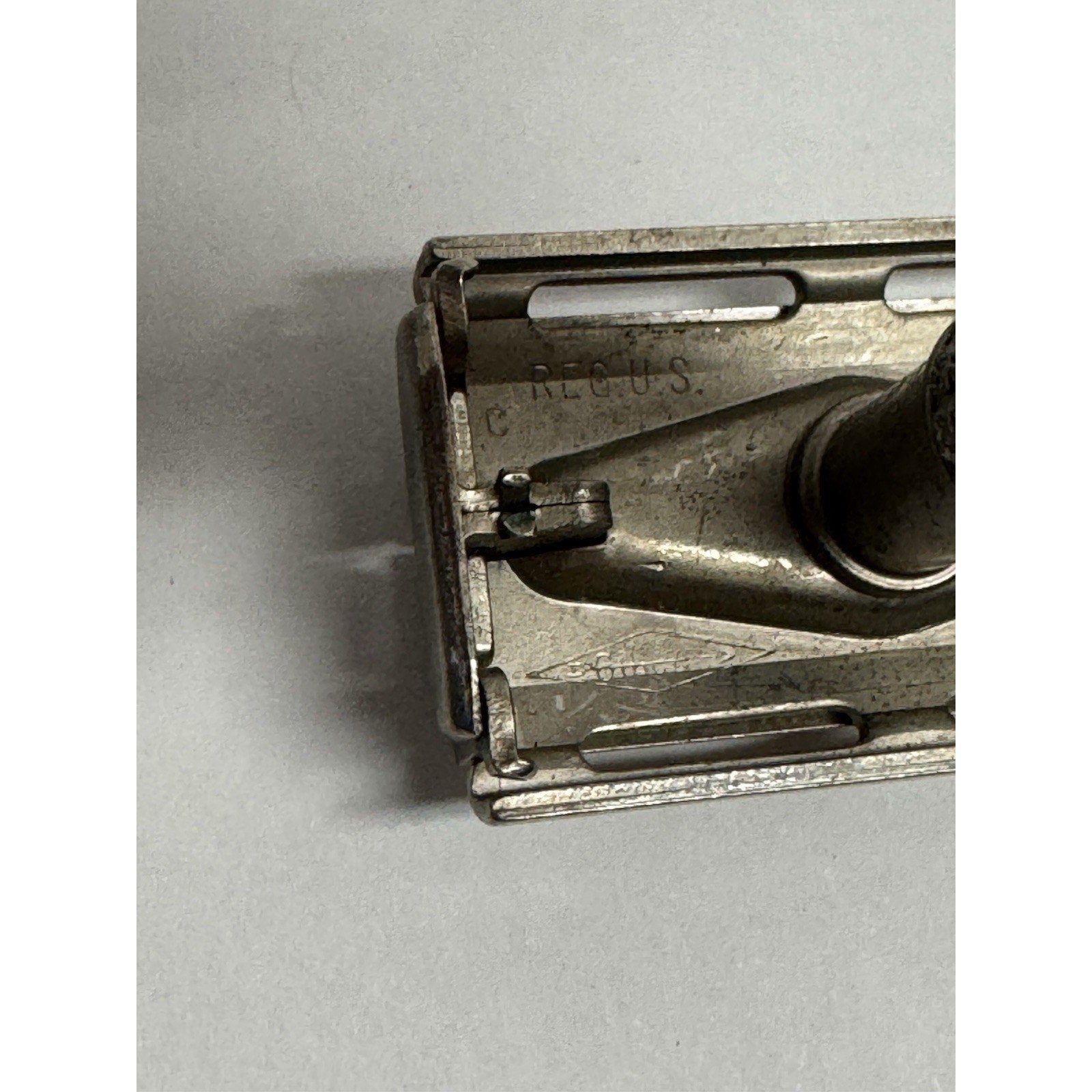 Vintage 1957 Gillette Flare Tip Super Speed Safety Razor/C2