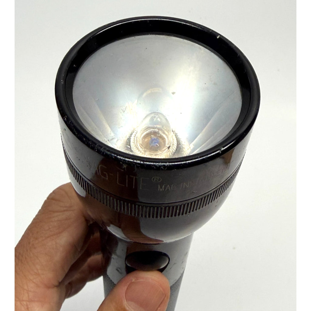 Vintage Mag-Lite Heavy-Duty 2-Cell D Black Flashlight