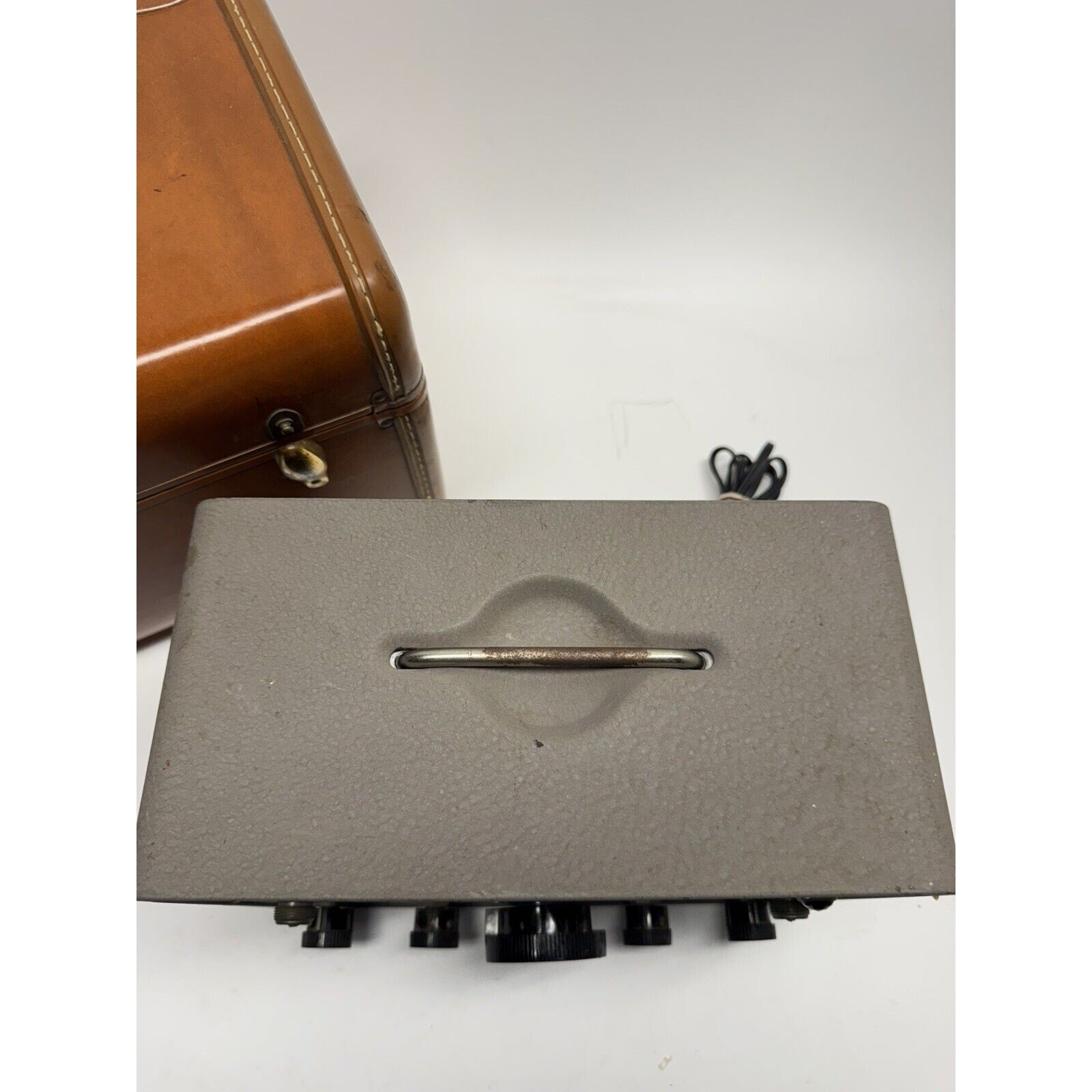 VINTAGE Knight RF Generator Model KG-650 w/ Samsonite Leather Case