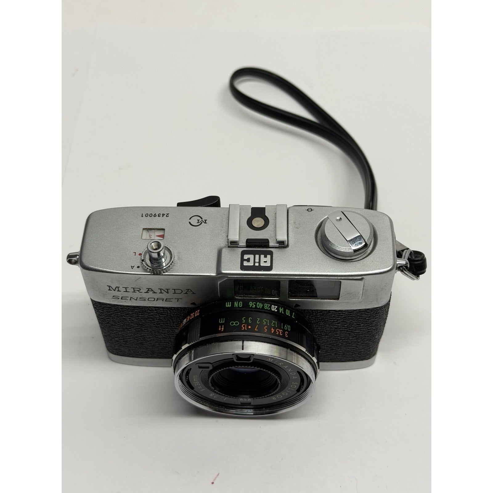 VINTAGE Miranda Sensoret Vintage Camera - Untested, Carry Bag