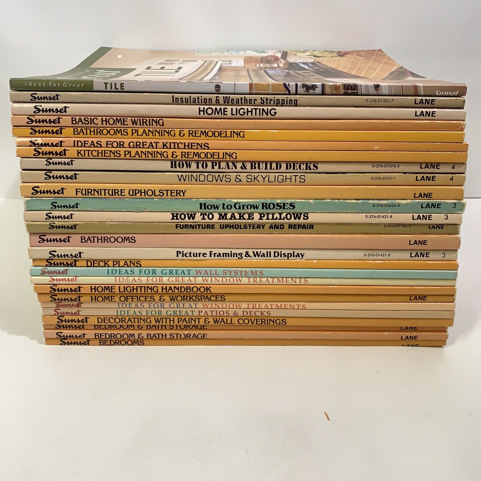 Lot of 26 Vintage Sunset Landscaping Gardening, Home Improvement Books