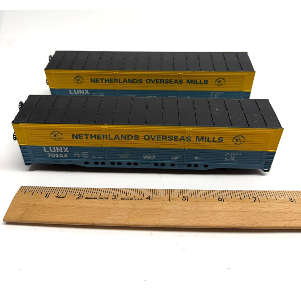 VTG NEW Lot of 2 Bachmann Box Car Netherlands Overseas Mills LUNX 70254